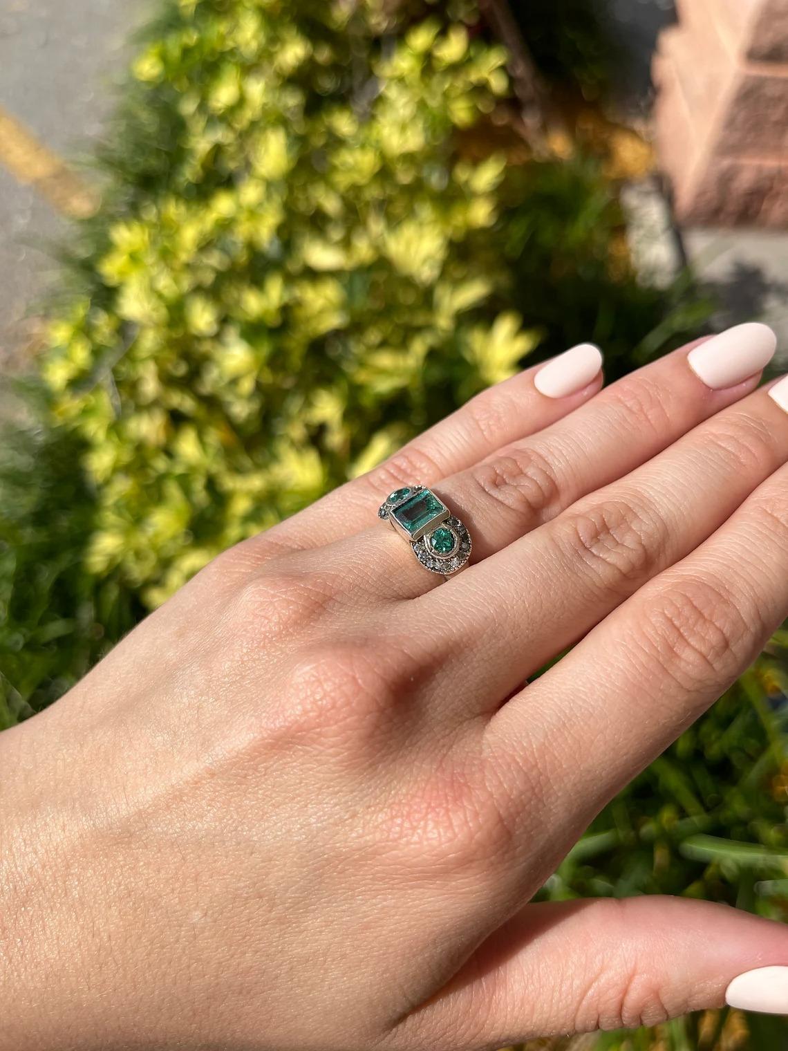 Art Deco 2.22tcw 14K Colombian Emerald-Emerald Cut & Round Cut Diamond Vintage Ring For Sale
