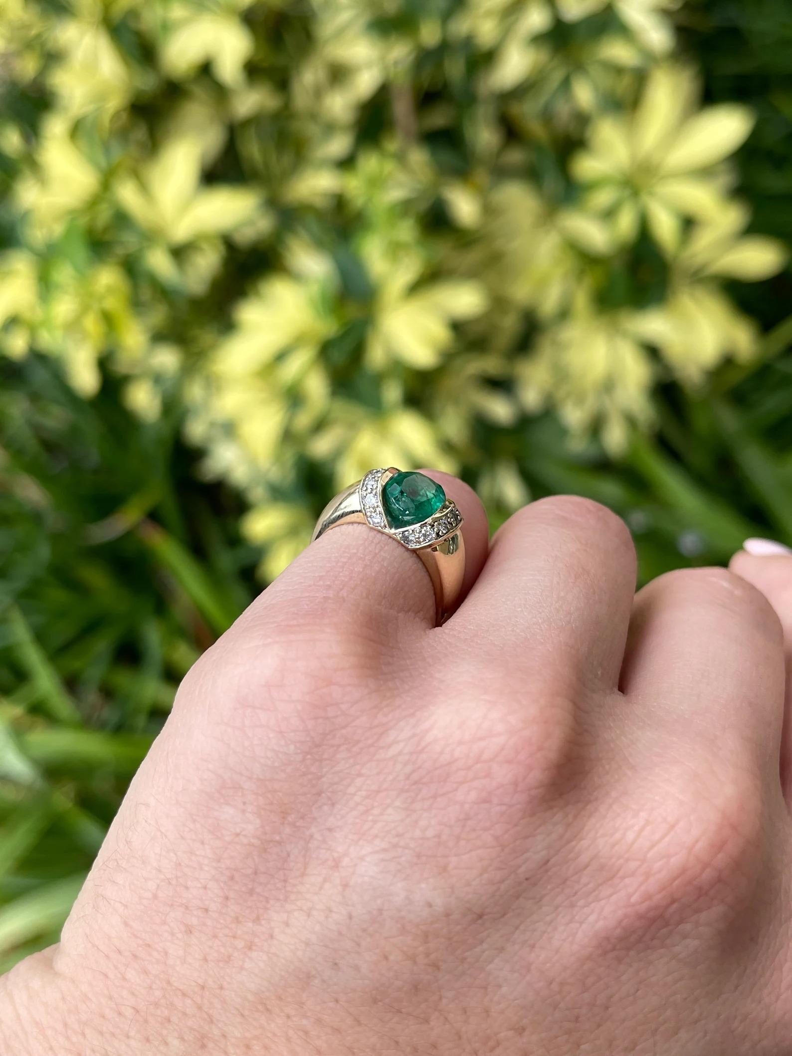 2.22tcw Modern Natural Oval Cut Emerald & Diamond Accent Tension Set Ring 14K For Sale 2