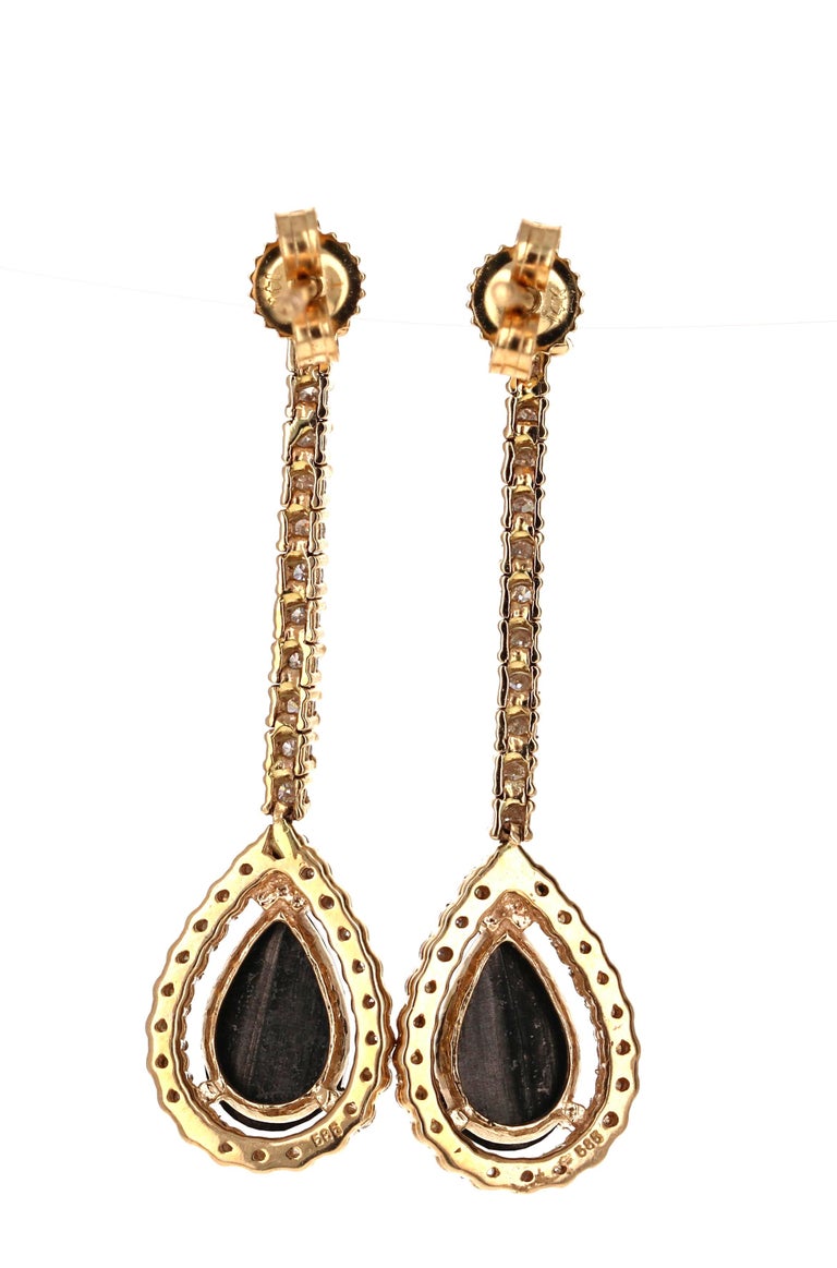 Round Cut 2.23 Carat Black and White Diamond Yellow Gold Drop Earrings For Sale