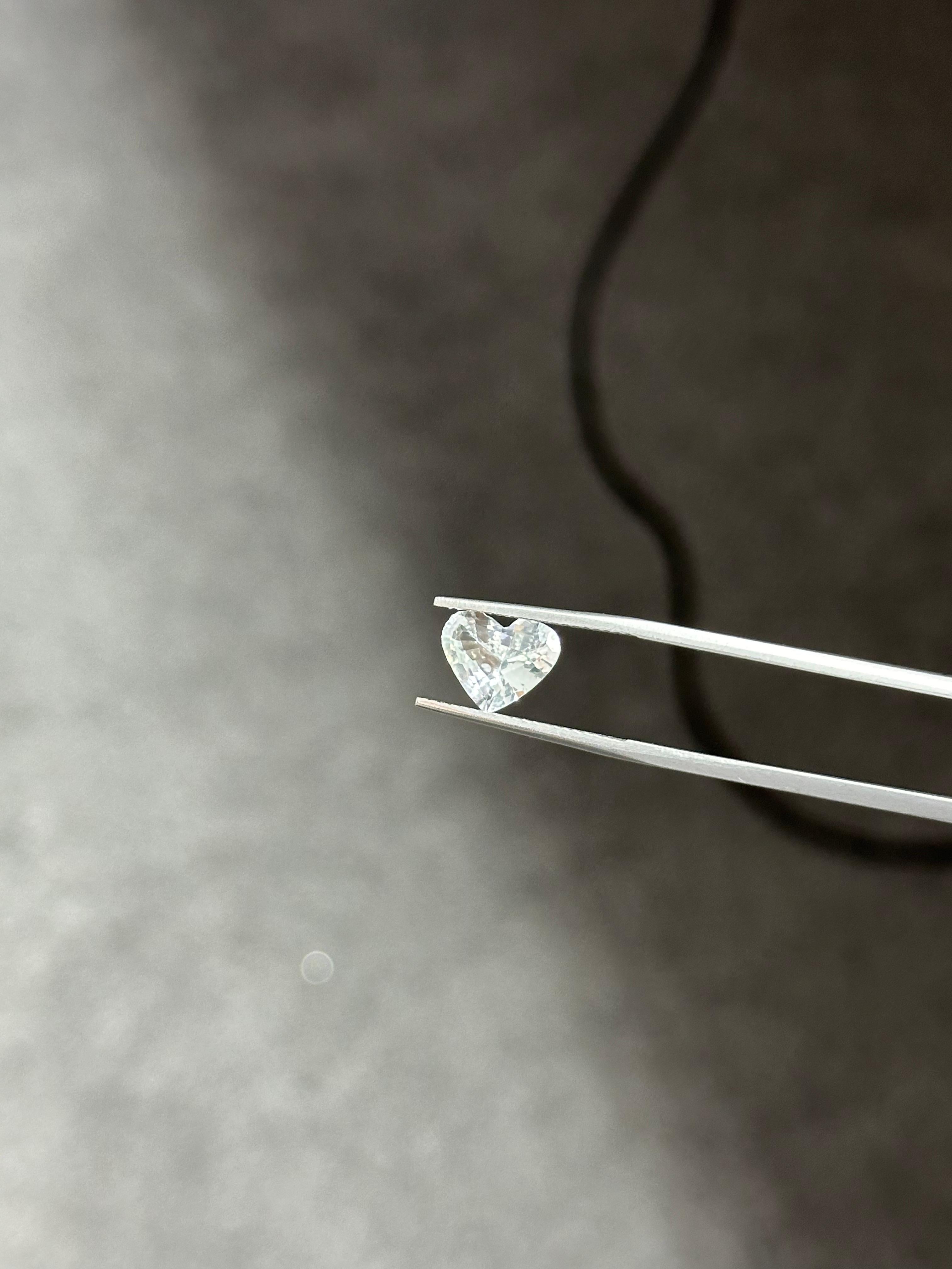 2.23 Carat Heart-shaped White Sapphire In New Condition For Sale In Bangkok, TH