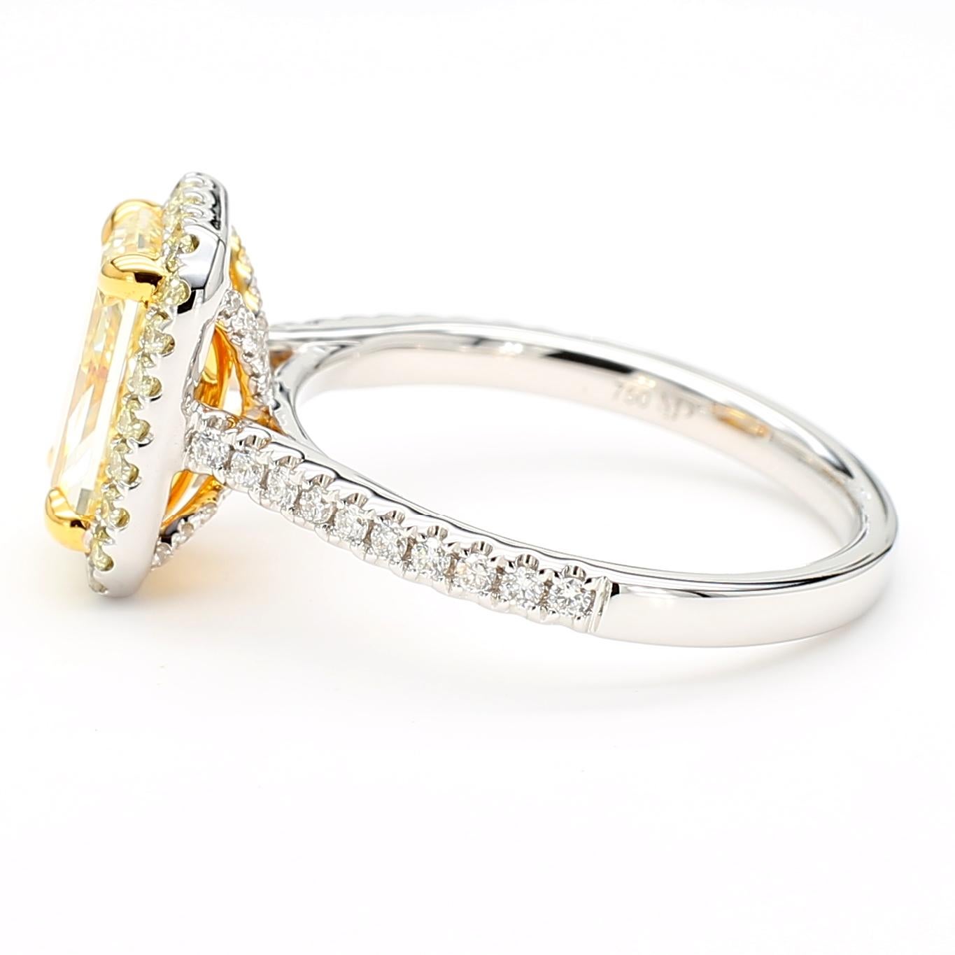 2.23 Carat Light Yellow Radiant Cut Diamond VS2 with a whopping 1.55 Ratio 18k For Sale 2