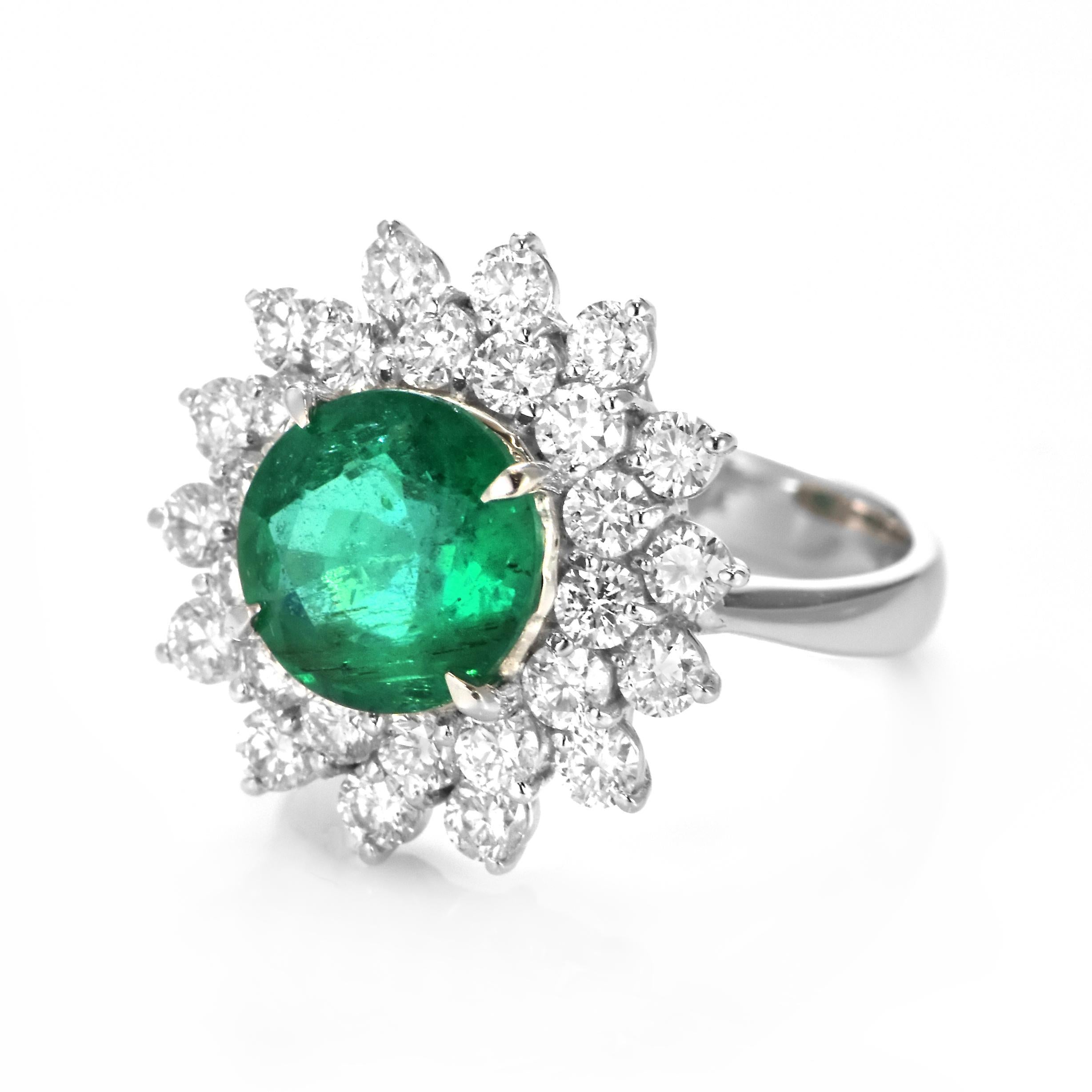 Modern 2.23 Carat Natural Round-Cut Emerald and Diamond Ring Made in Platinum For Sale