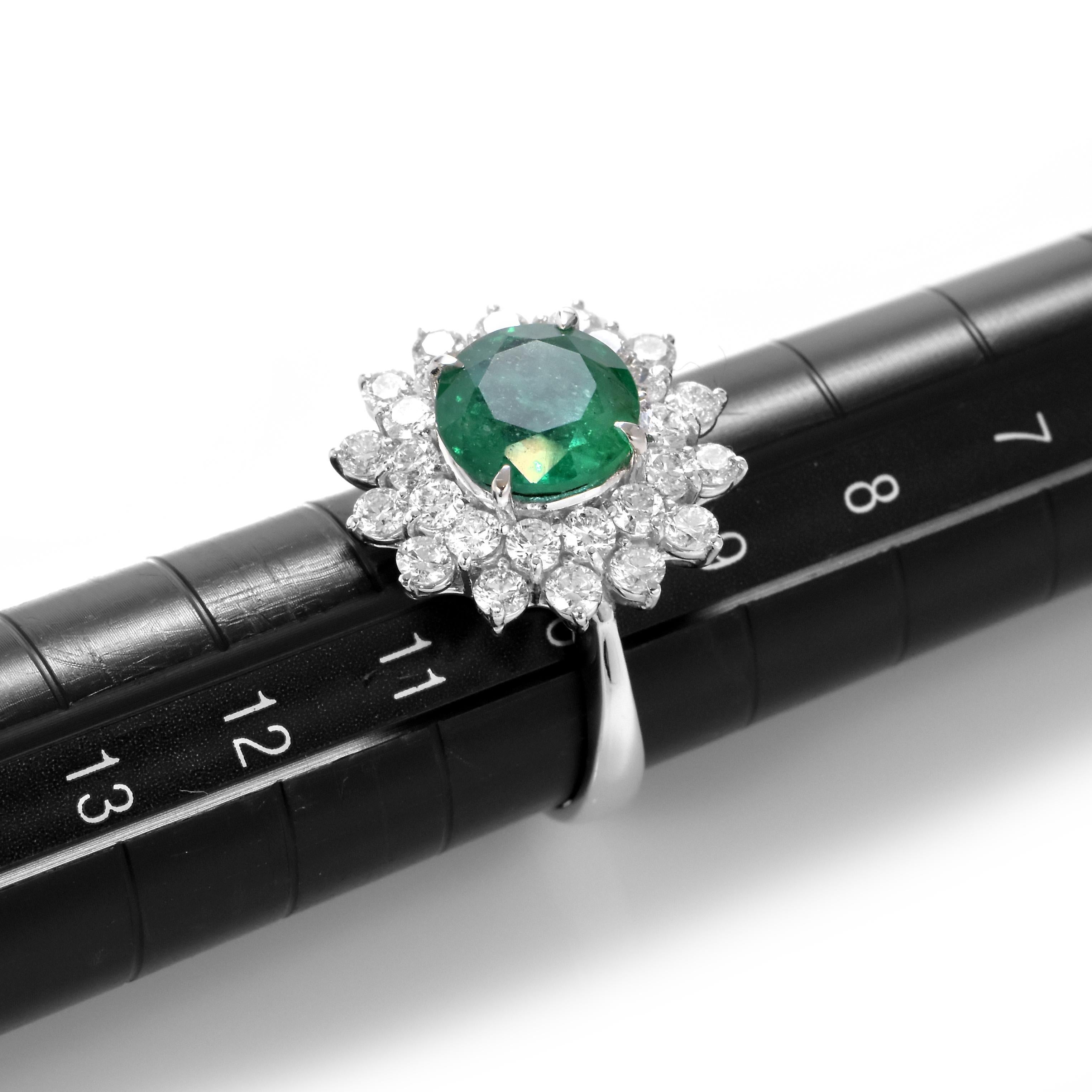 2.23 Carat Natural Round-Cut Emerald and Diamond Ring Made in Platinum For Sale 2