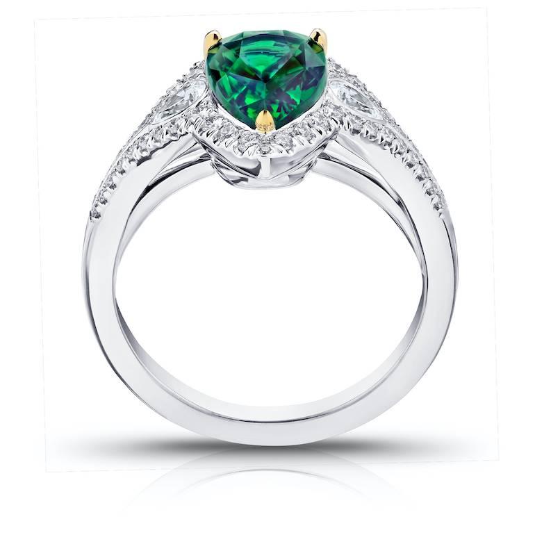 Contemporary 2.23 Carat Pear Shape Green Tsavorite and Diamond Platinum Ring