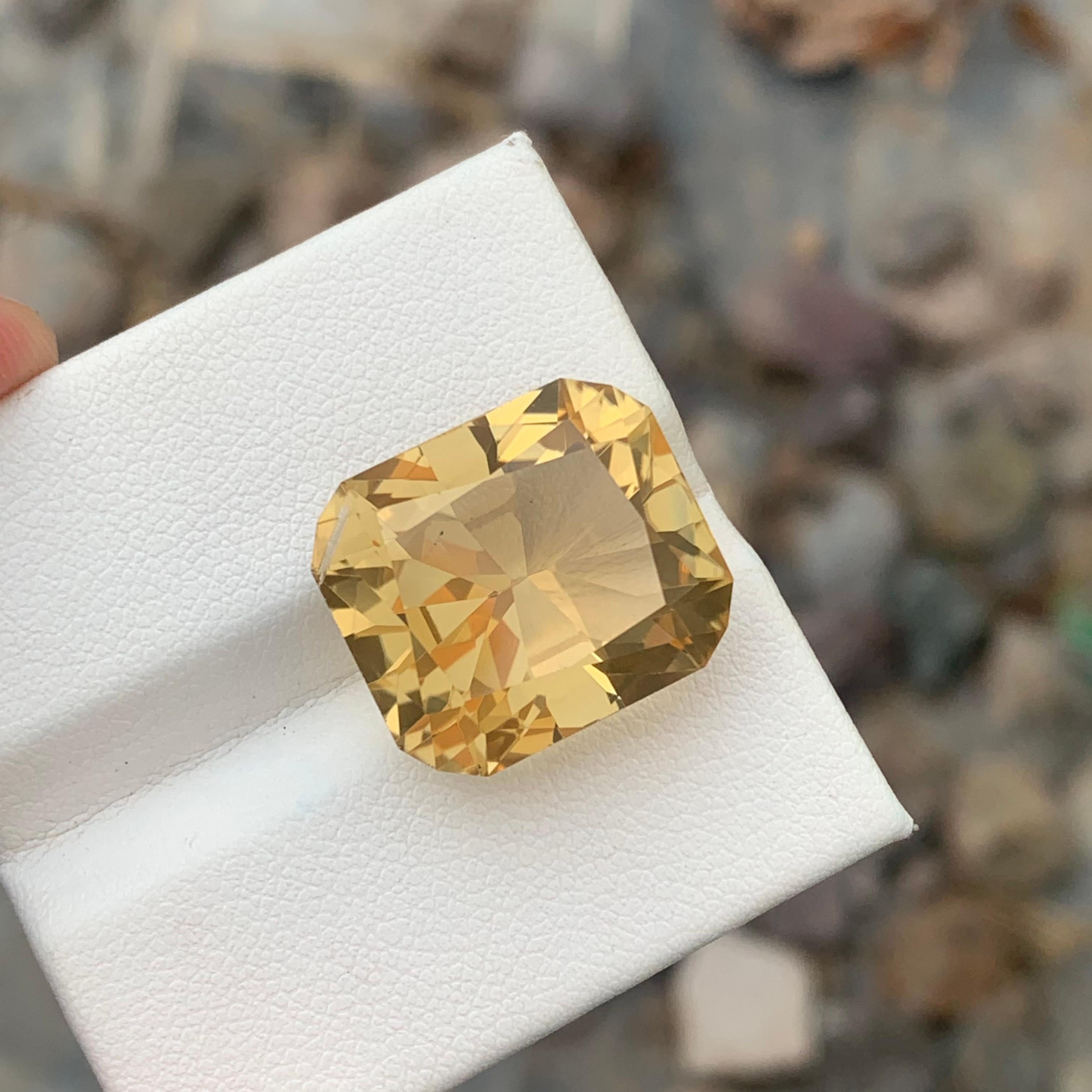 22.30 Carats Gorgeous Natural Loose Yellow Citrine Gem For Jewelry Making  For Sale 4