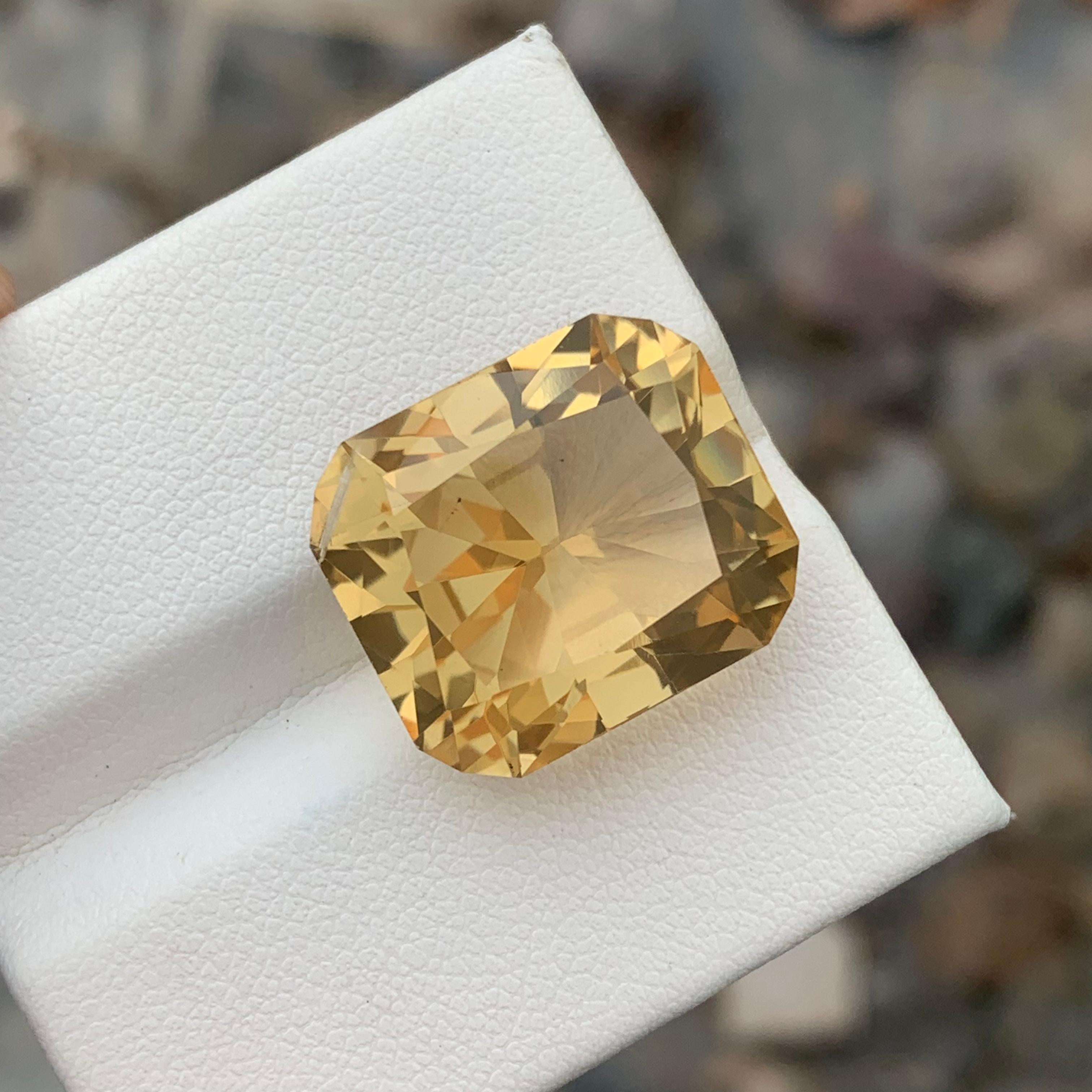 22.30 Carats Gorgeous Natural Loose Yellow Citrine Gem For Jewelry Making  For Sale 1