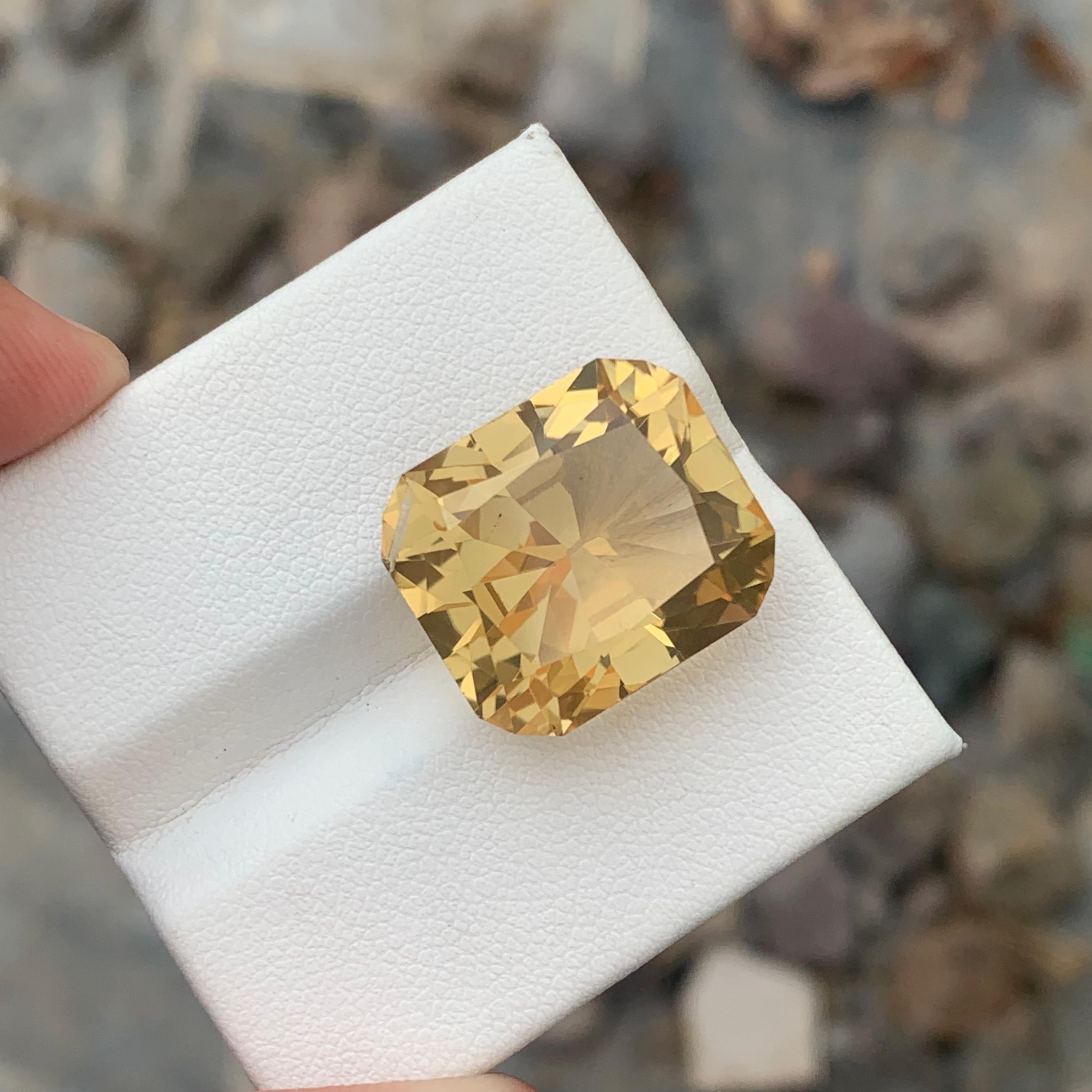 22.30 Carats Gorgeous Natural Loose Yellow Citrine Gem For Jewelry Making  For Sale 2