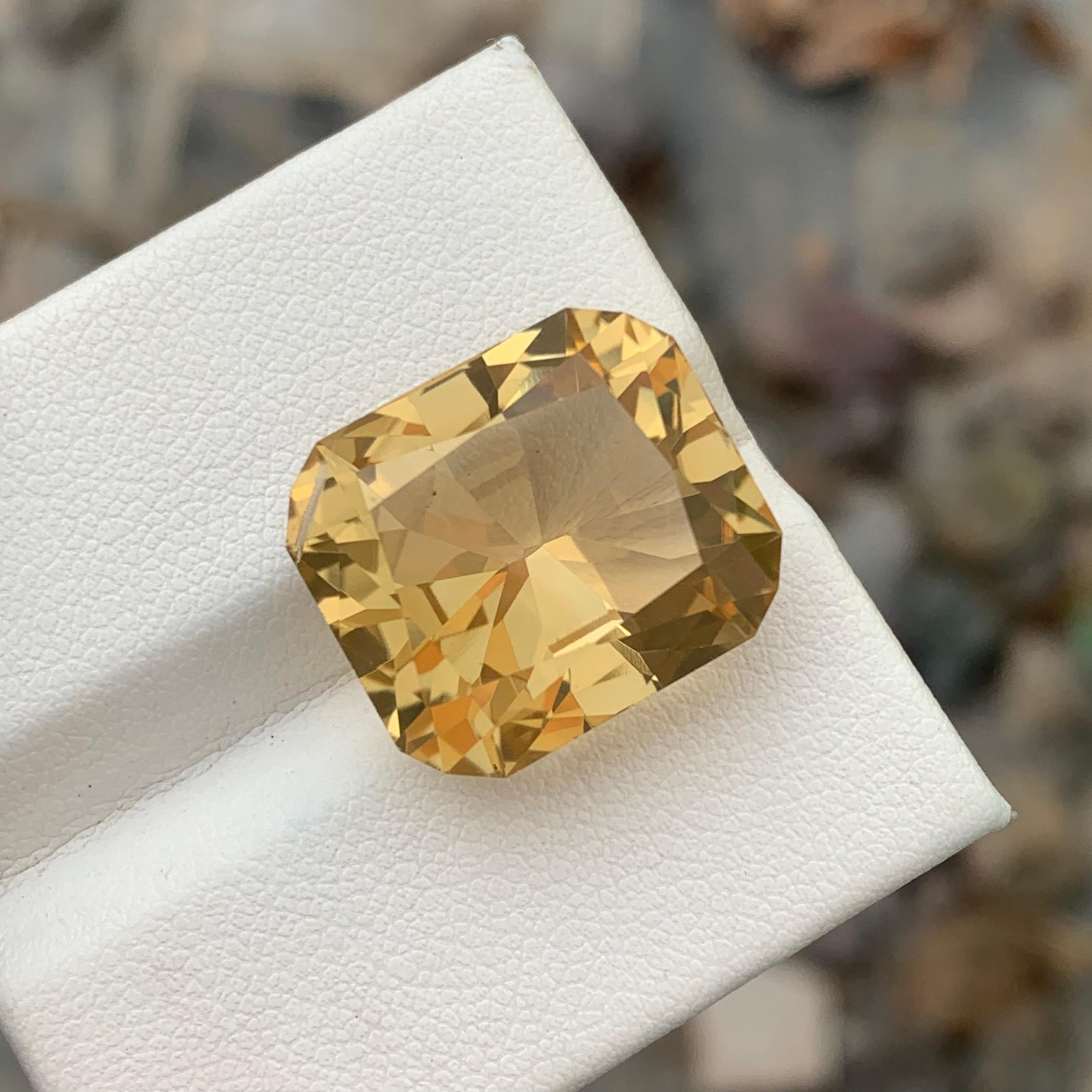 22.30 Carats Gorgeous Natural Loose Yellow Citrine Gem For Jewelry Making  For Sale 3