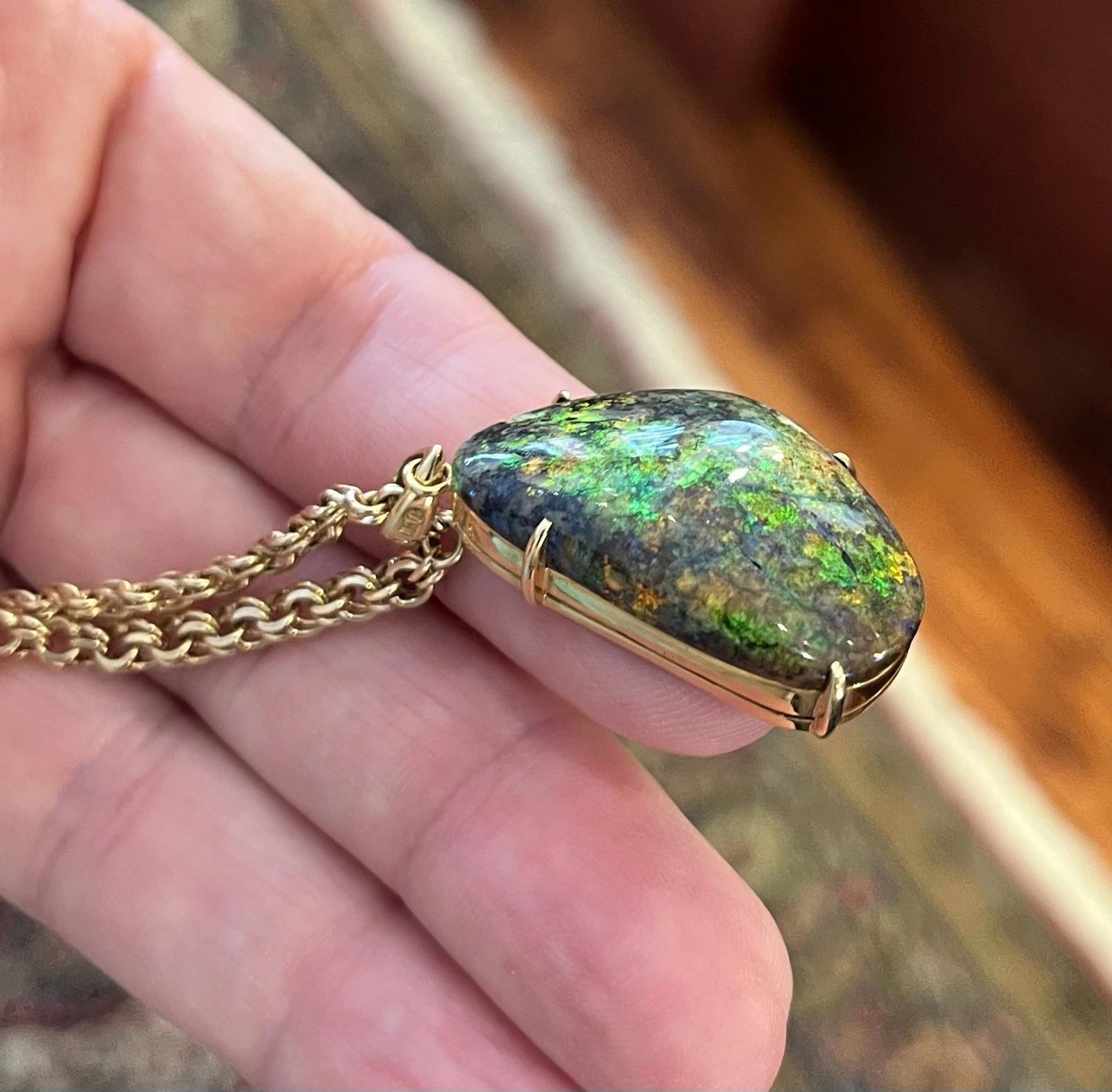 22.31 ct Boulder Opal Pendant Necklace in 18k & 14k Yellow Gold For Sale 1