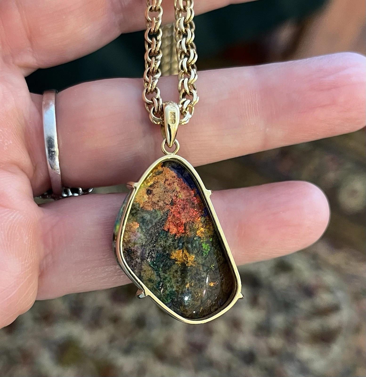 22.31 ct Boulder Opal Pendant Necklace in 18k & 14k Yellow Gold For Sale 2