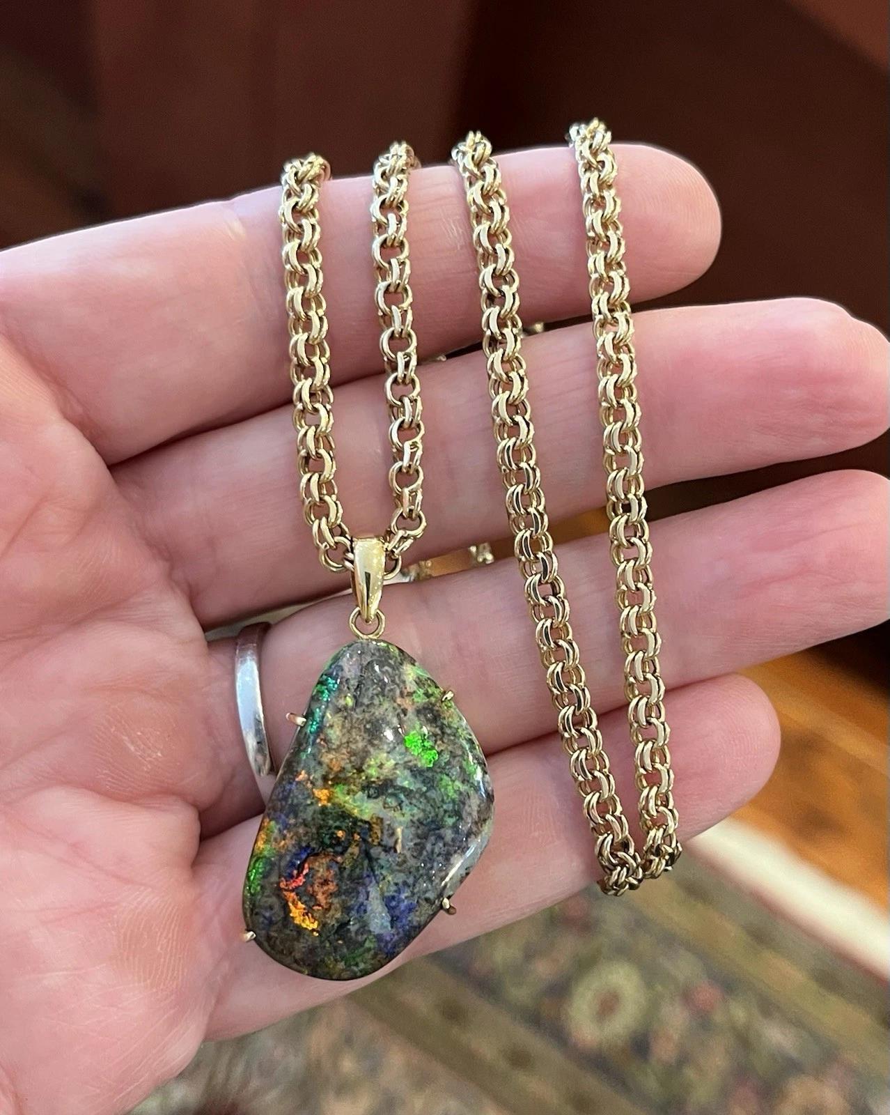 22.31 ct Boulder Opal Pendant Necklace in 18k & 14k Yellow Gold For Sale 3
