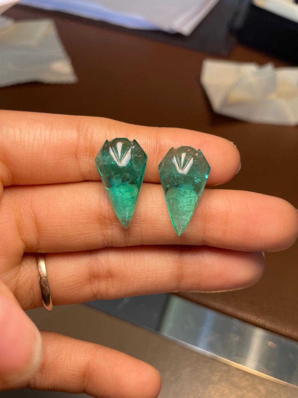 Cabochon 22,35 carati, coppia di Cobochon a forma di gemma dello Zambia in vendita