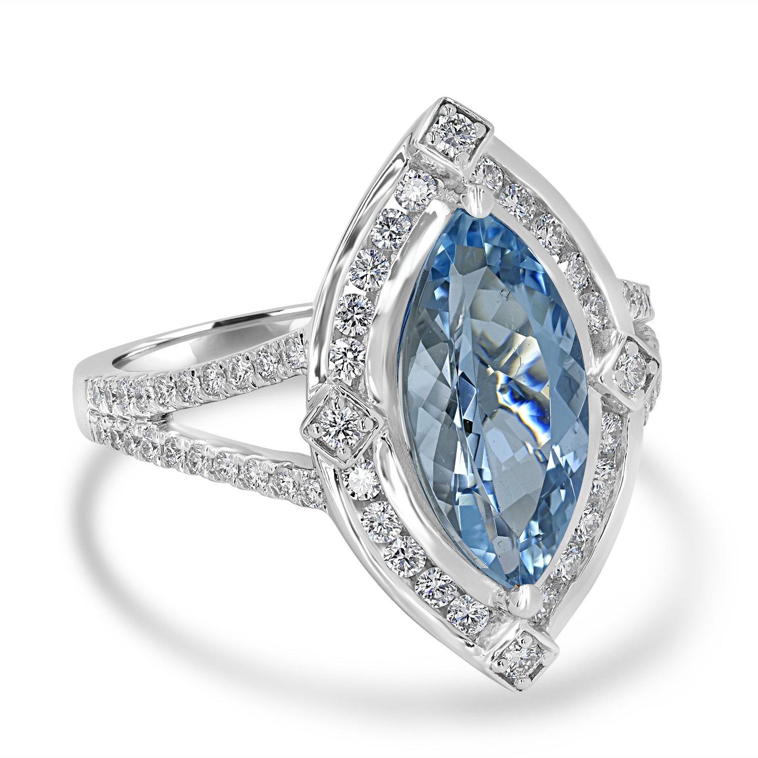 Marquise Cut 2.23ct Aquamarine Ring with 0.52Tct Diamonds Set in 14K White Gold For Sale