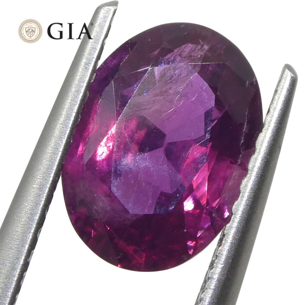Dies ist ein atemberaubender GIA-zertifizierter Rubin

Der GIA-Bericht lautet wie folgt:

GIA-Berichtsnummer: 6237365128
Die Form: Oval
Schneidestil:
Schliffart: Krone: Brillantschliff
Schnittstil: Pavillon: Stufenschnitt
Transparenz: