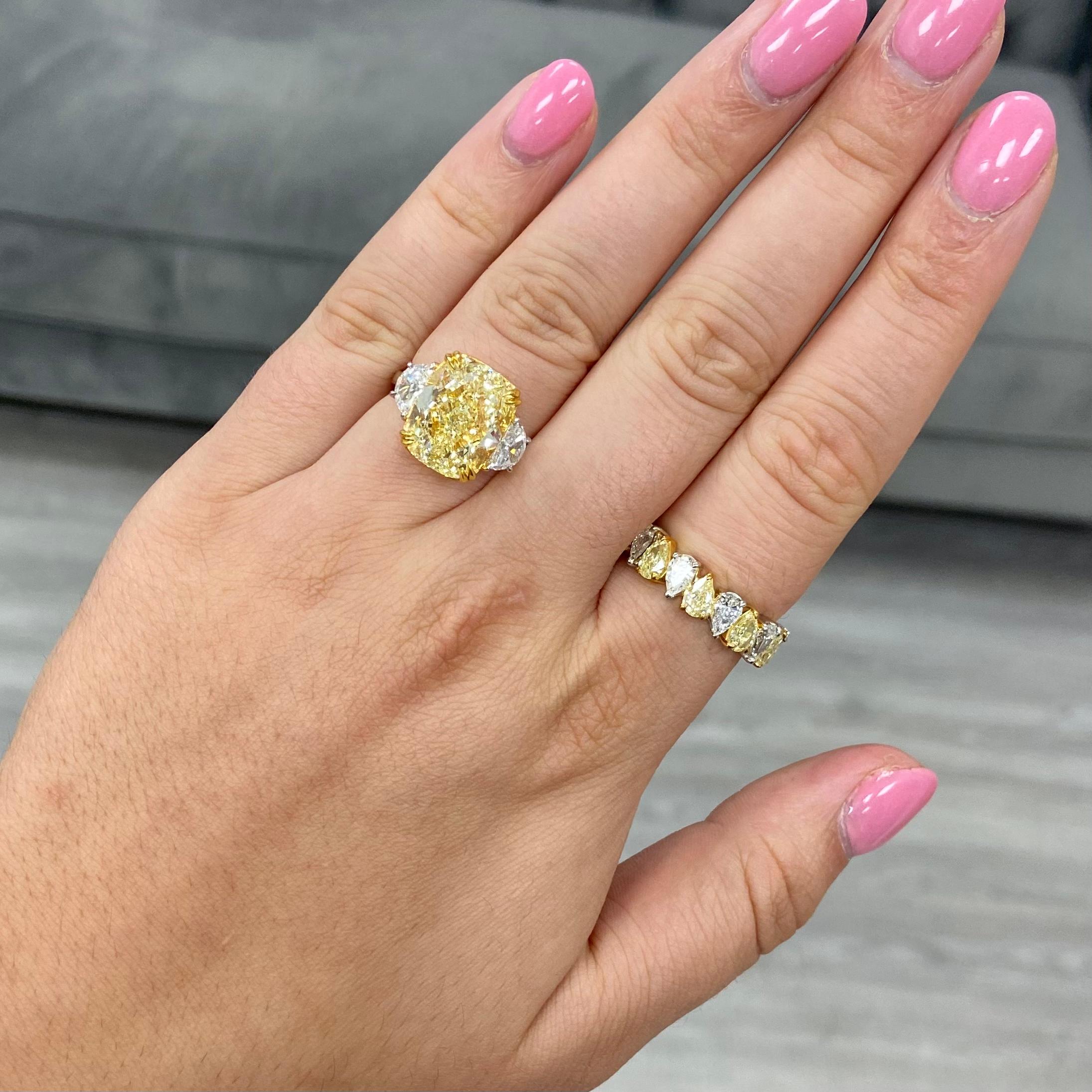 Pear Cut Alternating Yellow Pear Shape Diamond Half Eternity Ring For Sale