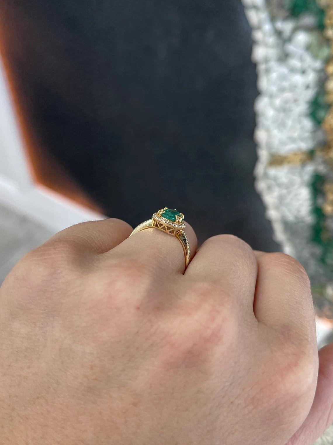 Women's or Men's 2.23tcw 14K Pear Cut Emerald & Diamond Halo & Shank Engagement Gold Ring 585  For Sale