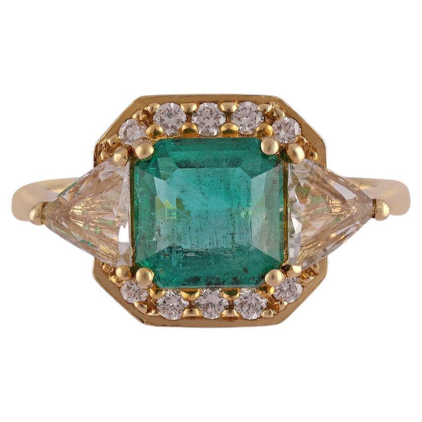 2.24 Carat Clear Zambian Emerald & Diamond Cluster Ring in 18Karat Yellow Gold