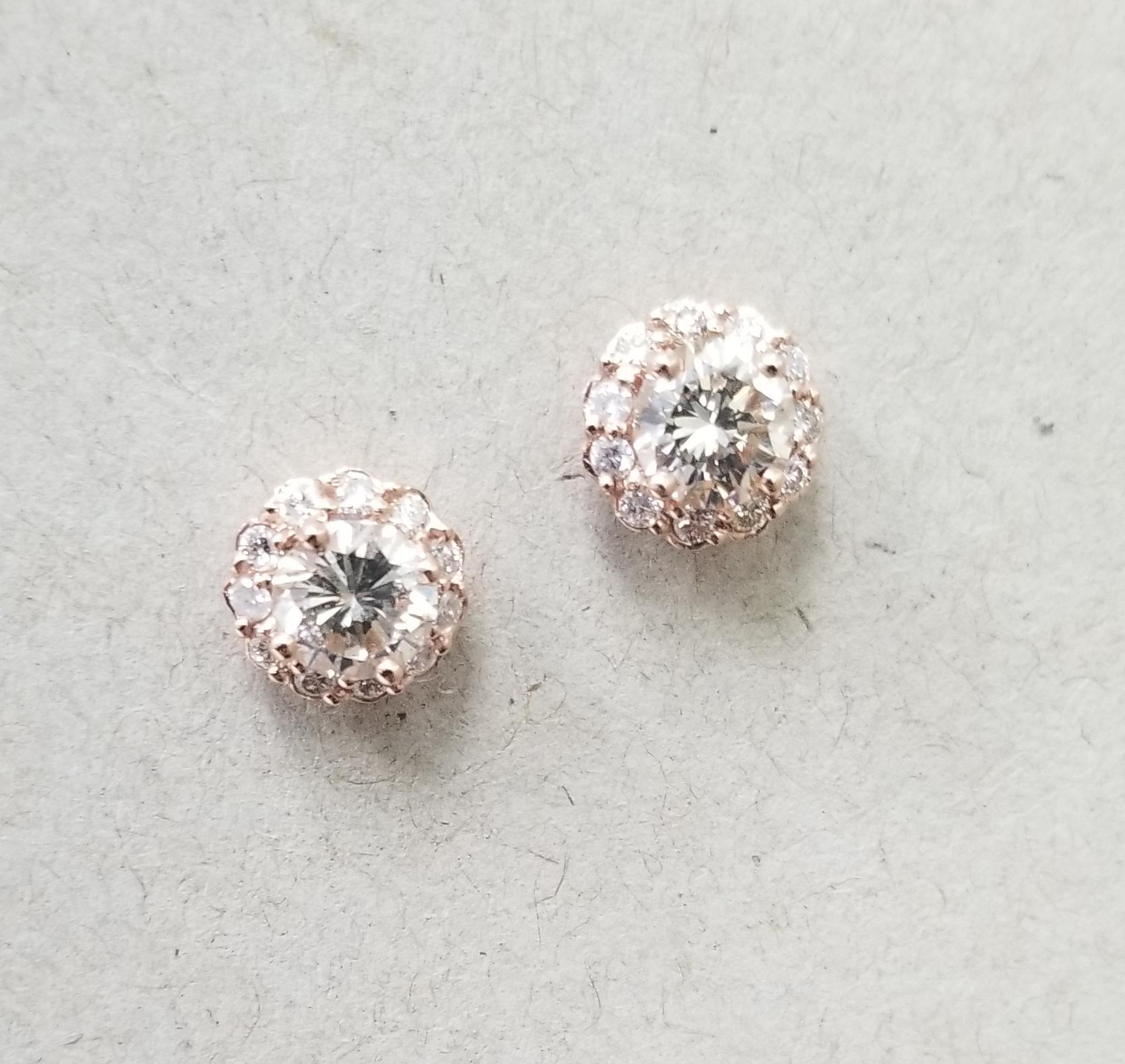 2.24 Carat Diamond Stud Cluster Earrings In New Condition In Los Angeles, CA