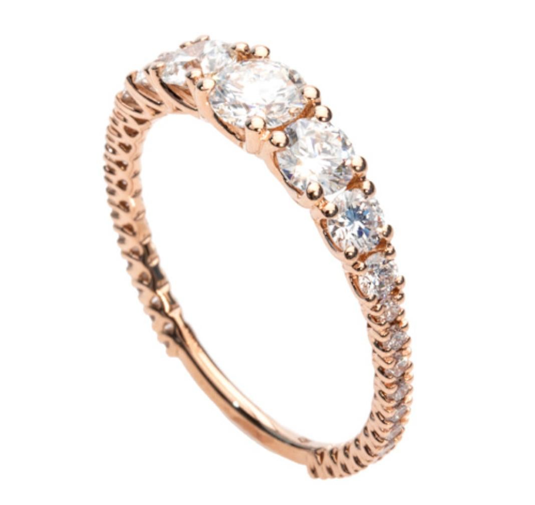 2.24 Carat E-F VS Diamonds 18K White Gold Eternity Degradè Band Ring In New Condition For Sale In Rome, IT