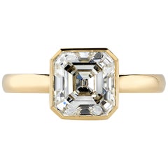Anello con diamante quadrato taglio smeraldo Wyler fatto a mano da Single Stone