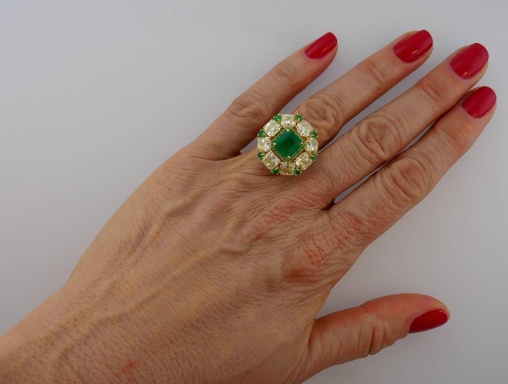 Women's 2.24 Carat Emerald Diamond Yellow Gold Ring For Sale