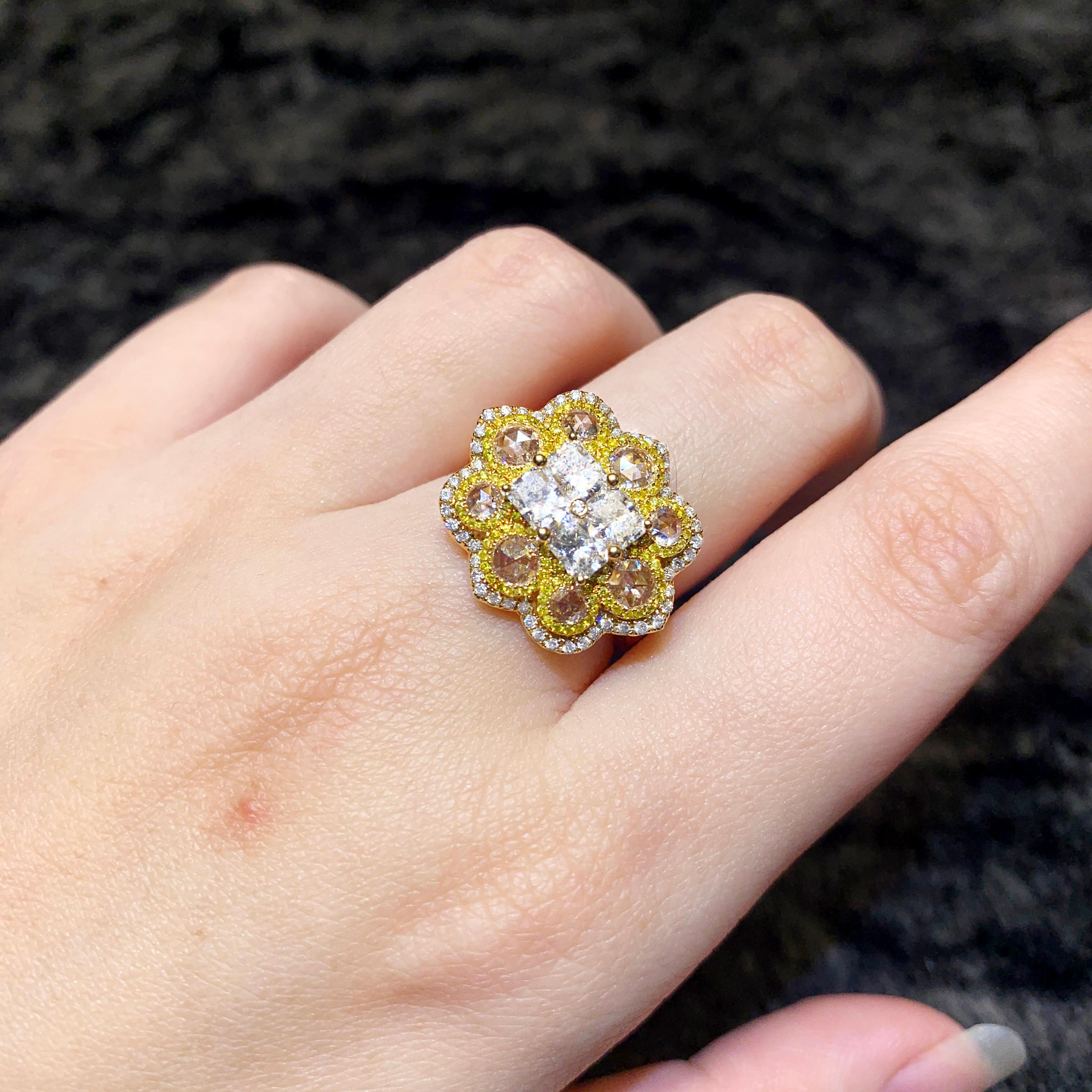 2,24 Karat Cocktailring mit Strahlenschliff (Rundschliff) im Angebot