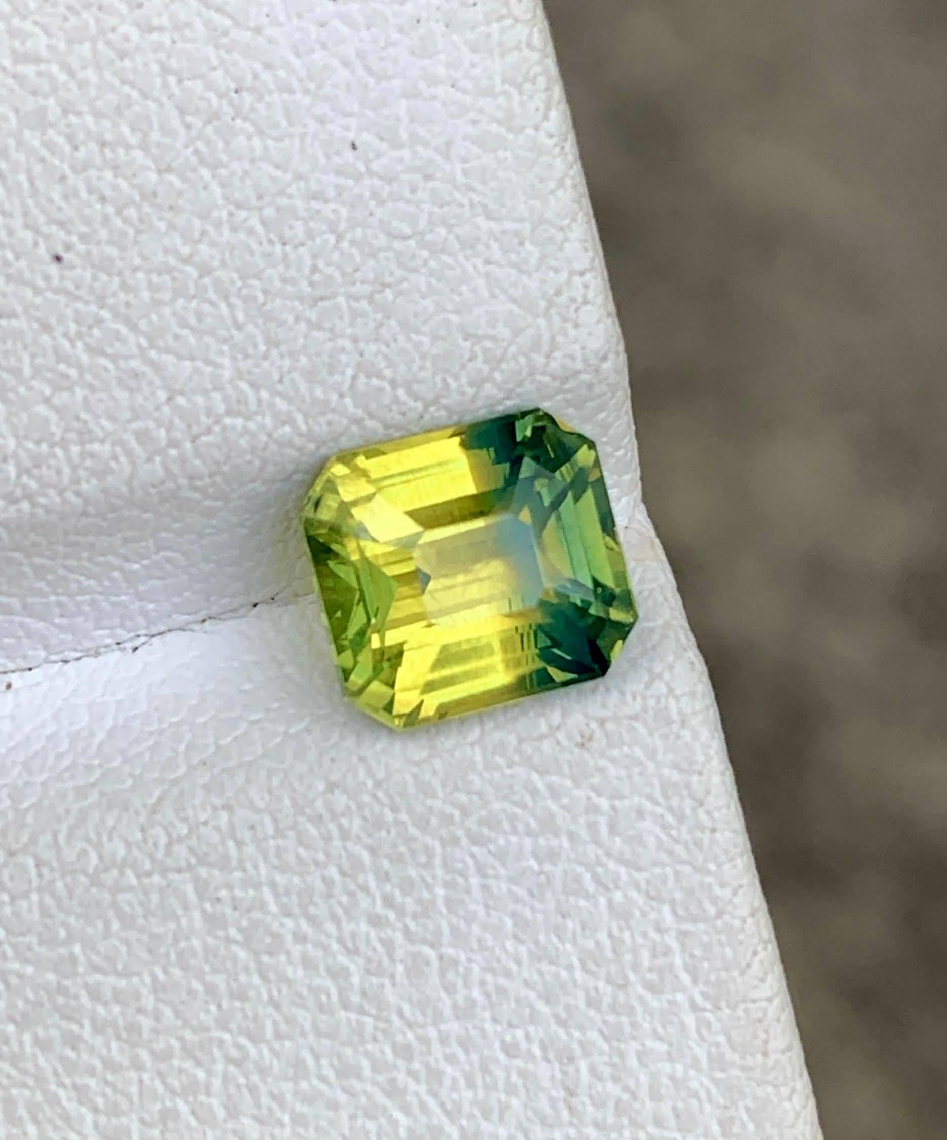 Modern 2.24 carats Bicolor Parti Sapphire Stone Emerald Cut Natural Sri Lankan Gemstone For Sale
