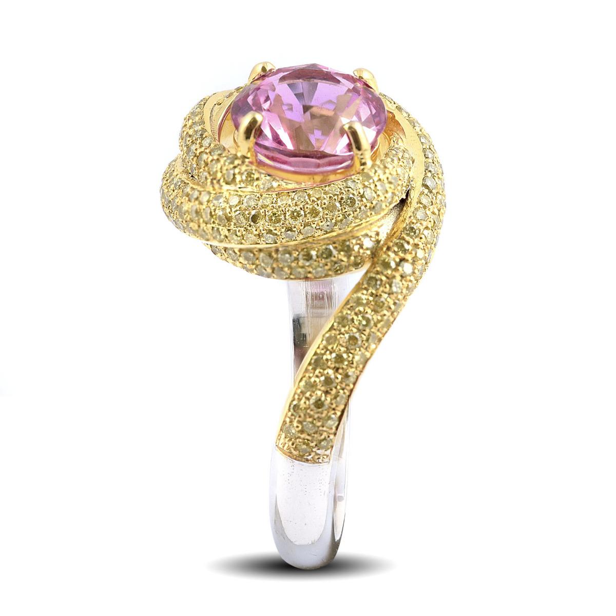 2.24 Carats Natural Unheated Pink Sapphire Diamonds set in 18K White Gold Ring In New Condition For Sale In Los Angeles, CA