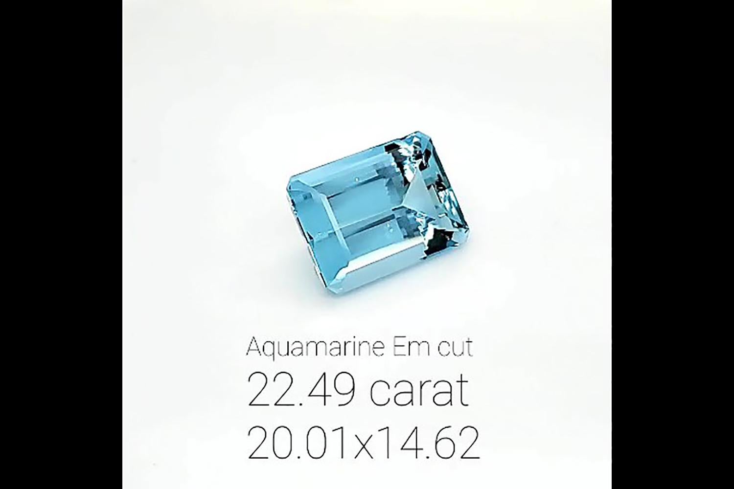 22.49 carat Natural Blue Emerald Aquamarine gemstone, of a high quality intense blue, transparent mineral with no inclusions, perfect choice for collectors or to commission a custom, unique piece of jewelry with it. 
GIA Certified gemstone
We are