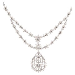 22.49ct Diamond 18K Gold Set of Necklace 
Earrings