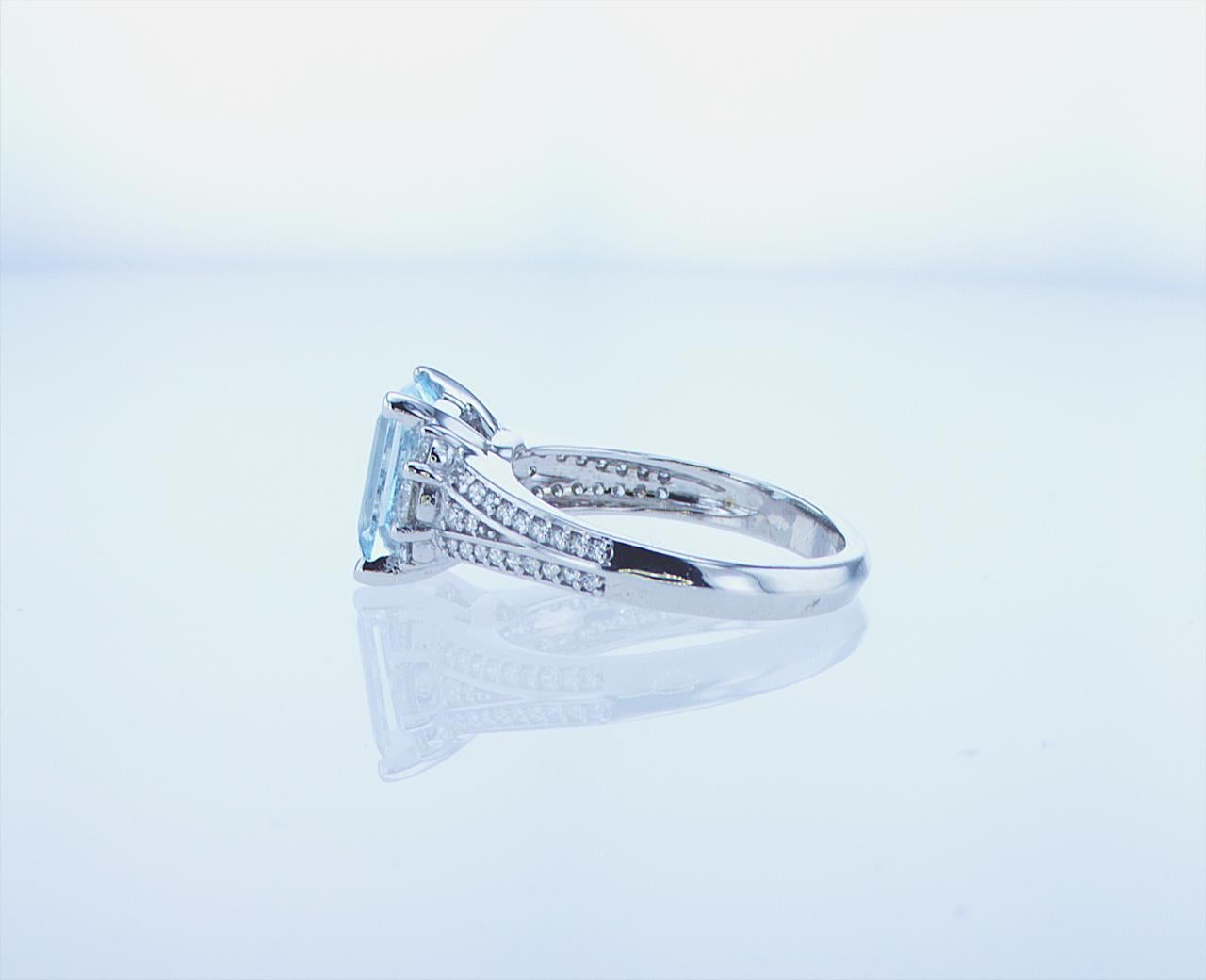 2.24ct Aqua Cocktail Ring in 18k White Gold For Sale 1