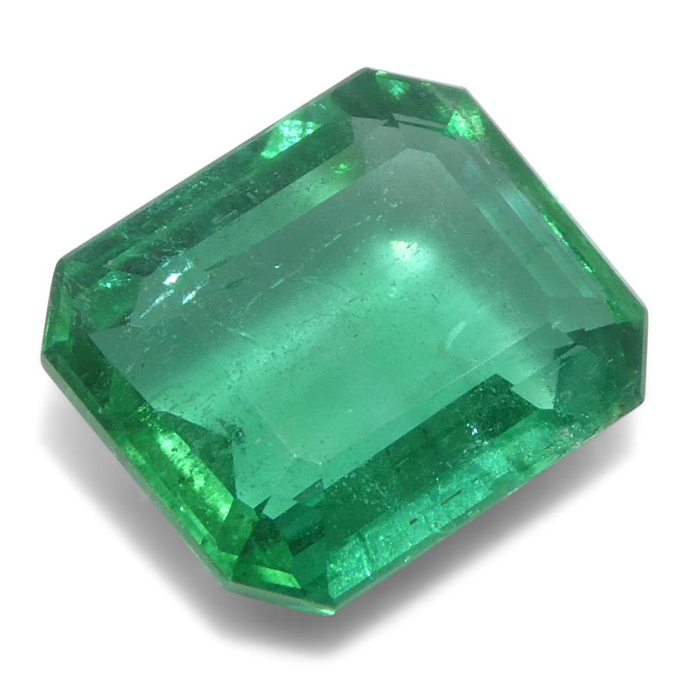 2.24ct Octagonal/Emerald Cut Green Emerald from Zambia (Émeraude verte de Zambie) en vente 2