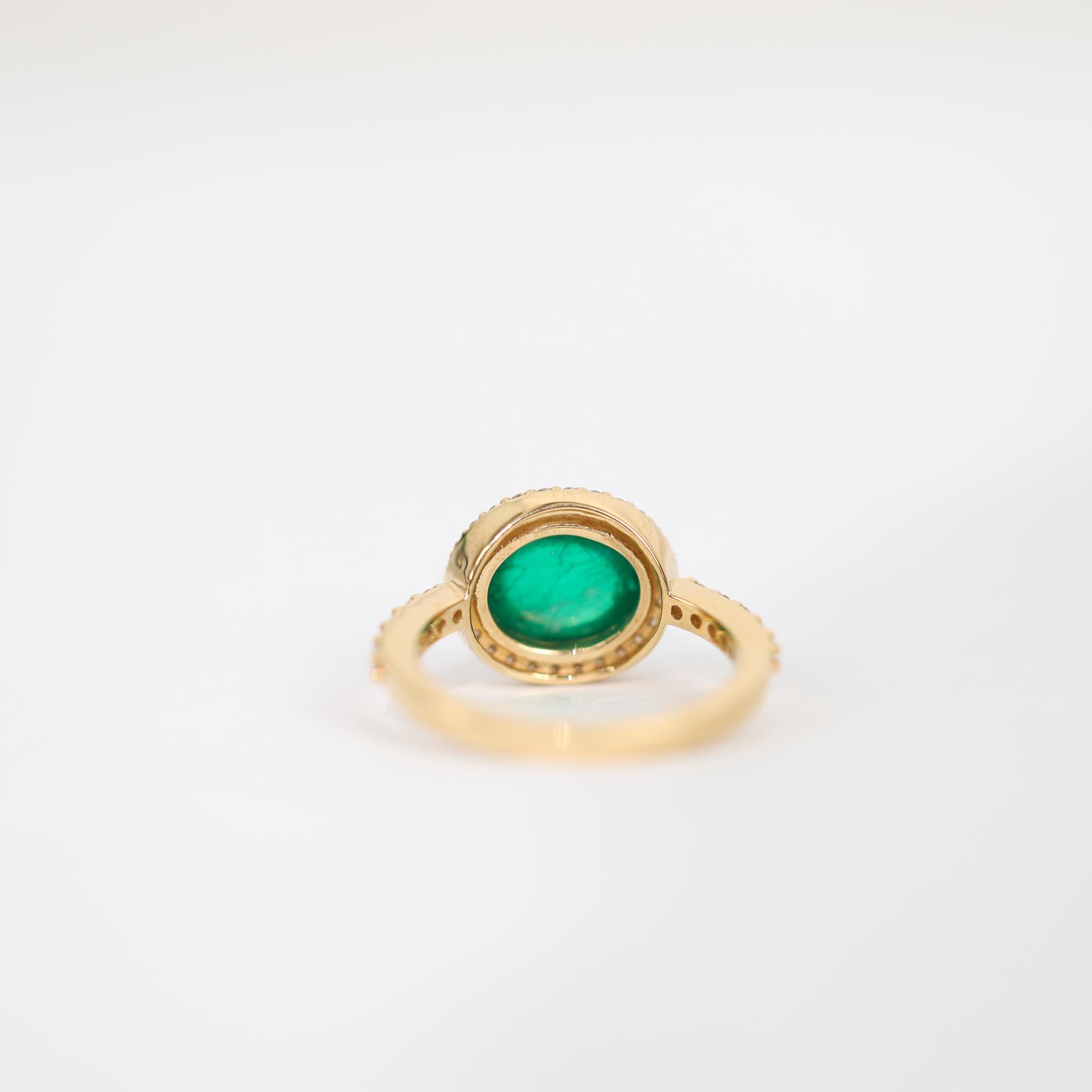 2.24ct Oval Cabochon Emerald & Diamond Halo Engagement Ring in 18K Yellow Gold For Sale 2