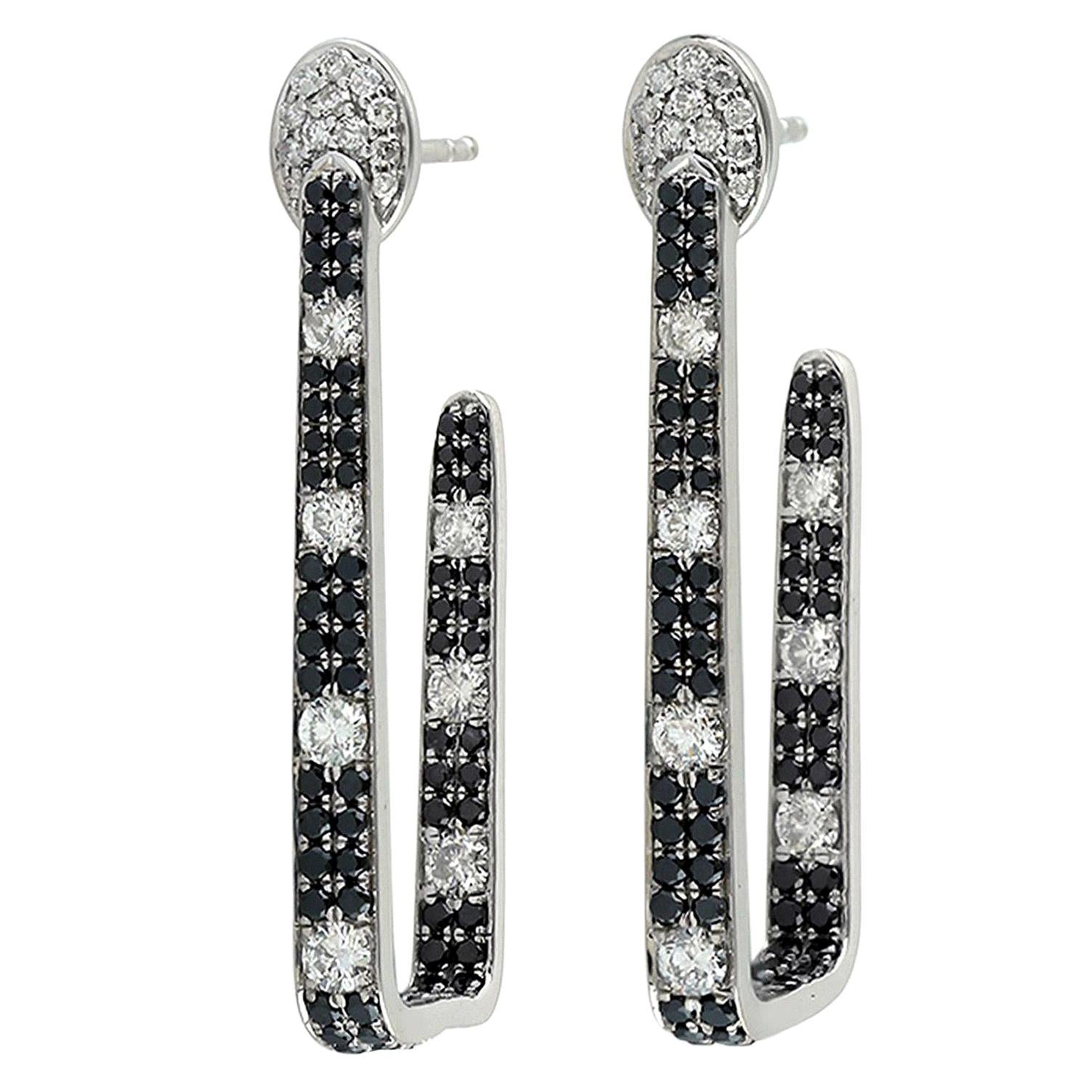 18 Karat Gold Rectangle Diamond Hoop Earrings For Sale