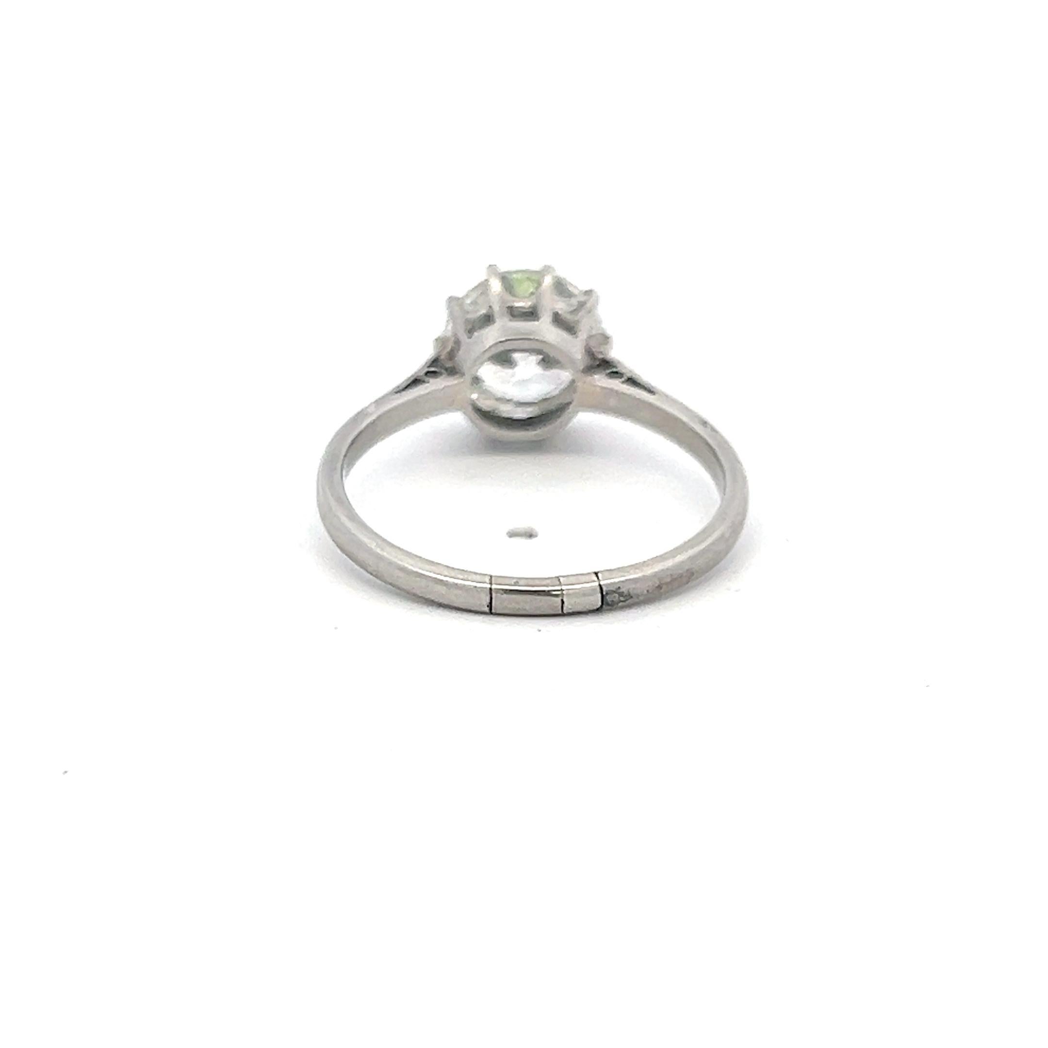 2.25 Carat Circular Brilliant Cut K SI2 Diamond Platinum Engagement Ring In Good Condition For Sale In New York, NY