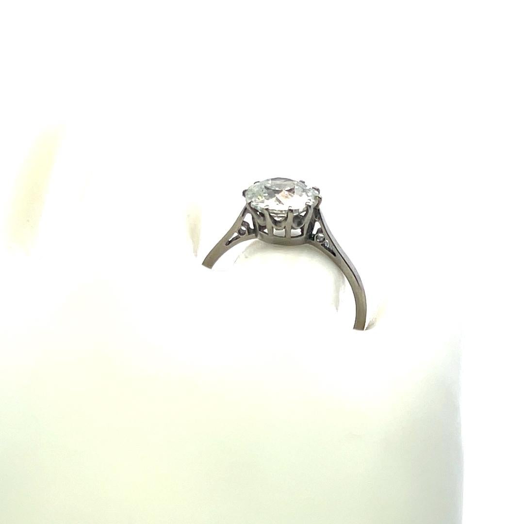 2.25 Carat Circular Brilliant Cut K SI2 Diamond Platinum Engagement Ring For Sale 4