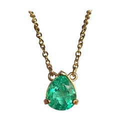 2.25 Carat Colombian Emerald Solitaire Pendant Necklace Yellow Gold 18k