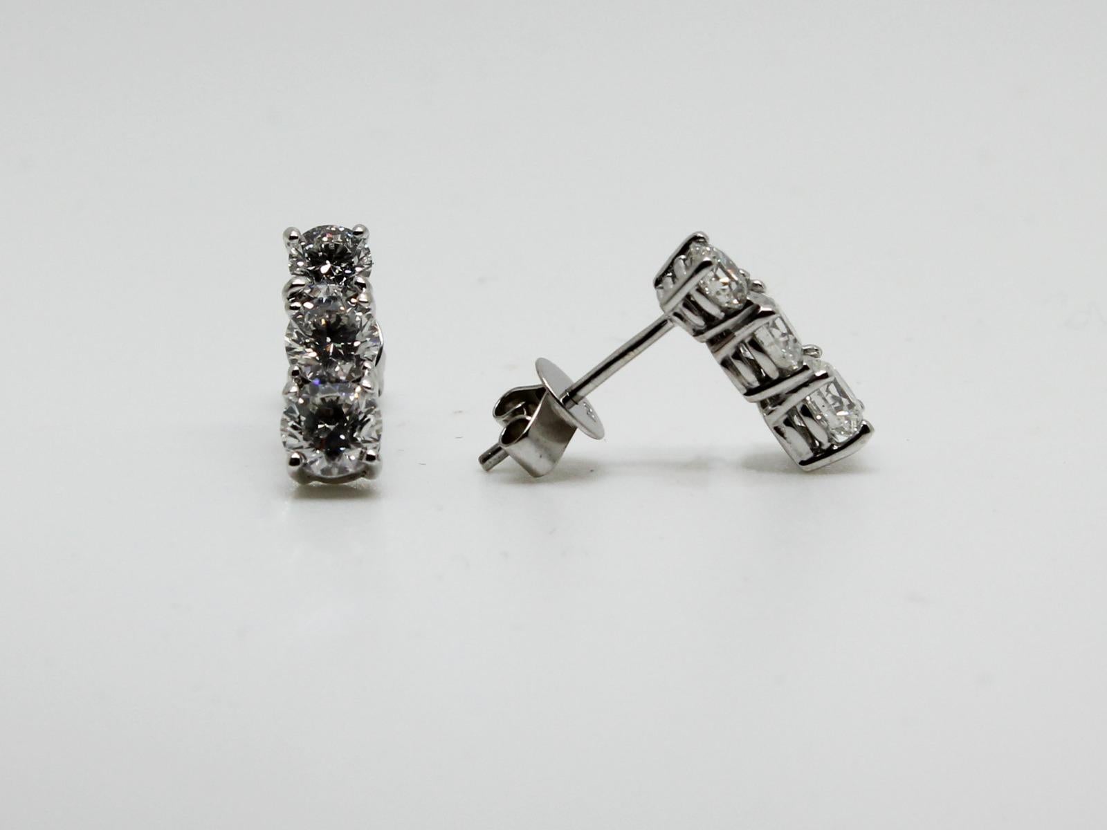 Modern 2.25 Carat Diamond Bespoke Three Drops Round Cut Earrings 18 Karat White Gold For Sale