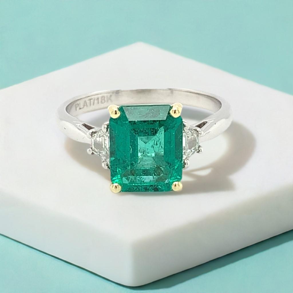 2.25 Carat Emerald and Diamond Engagement Ring in Platinum and Yellow Gold For Sale 9