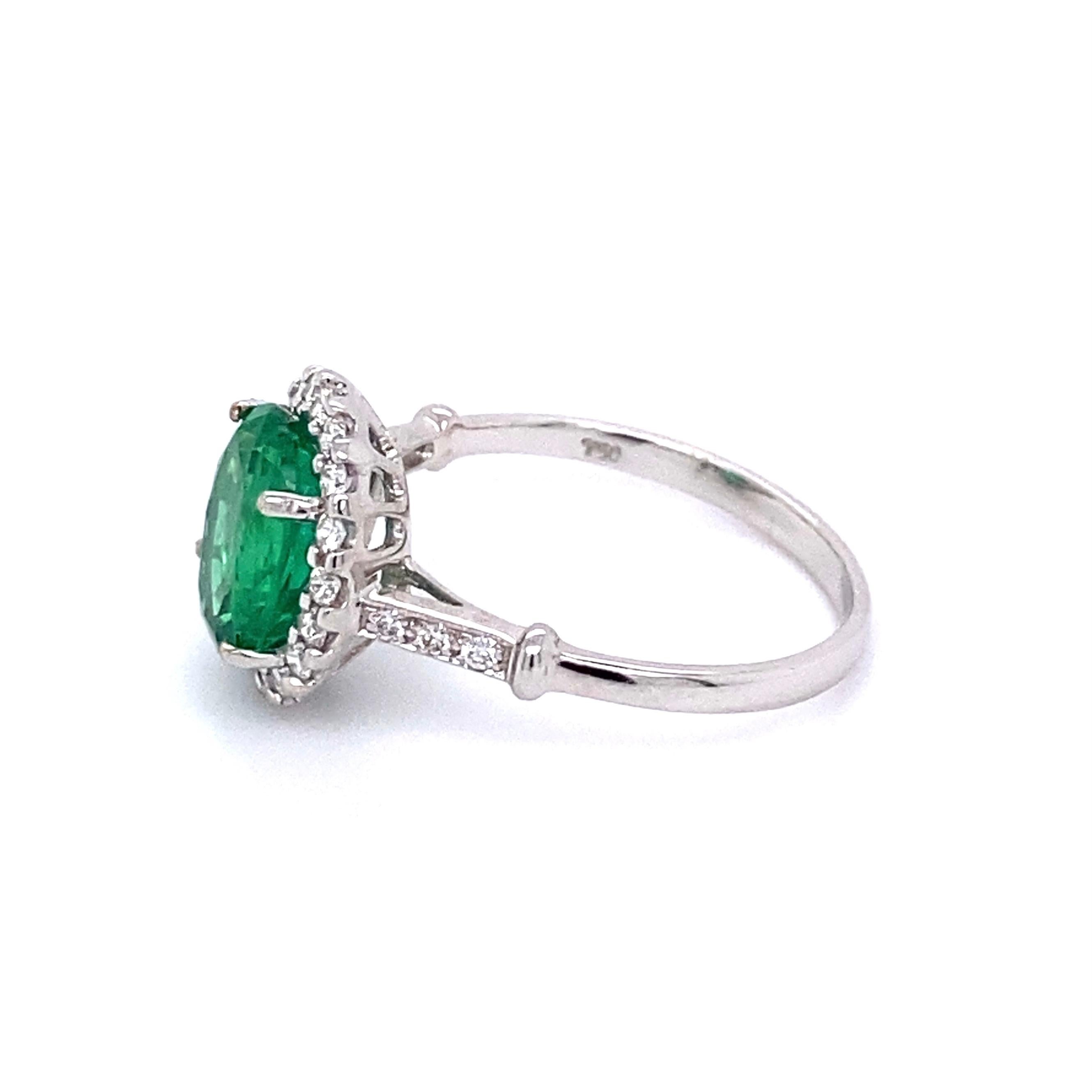 Mixed Cut 2.25 Carat GIA Emerald and Diamond Gold Ring Estate Fine Jewelry For Sale