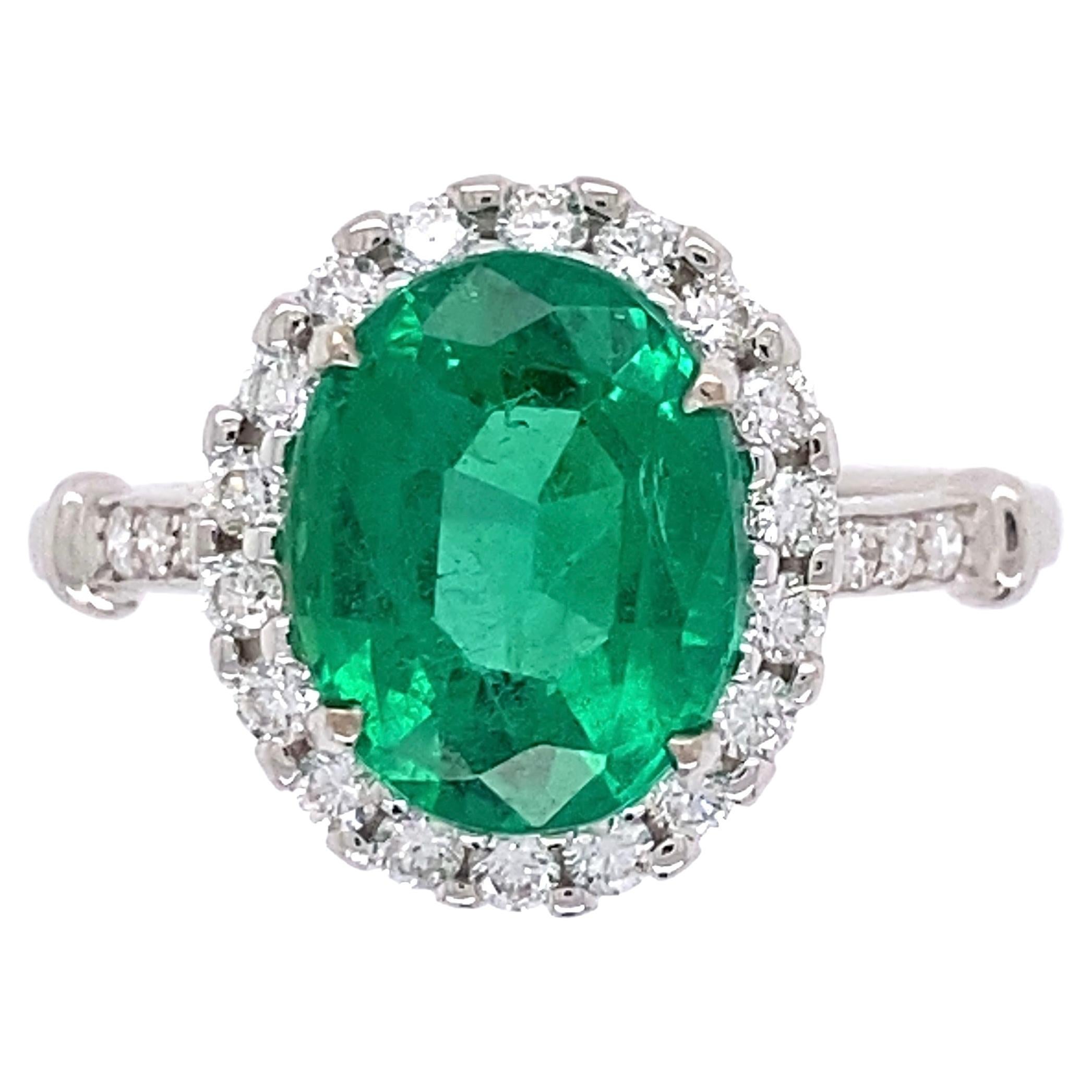 2.25 Carat GIA Emerald and Diamond Gold Ring Estate Fine Jewelry For Sale