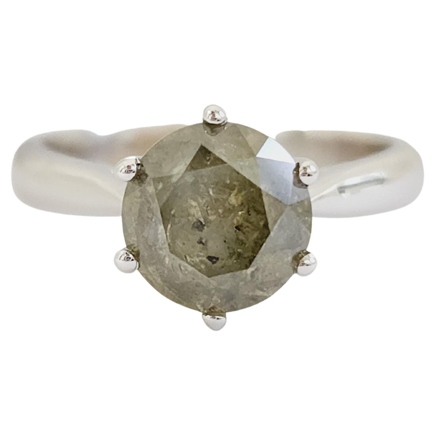 2.25 Carat Green Round Diamond Ring 14 Karat White Gold For Sale