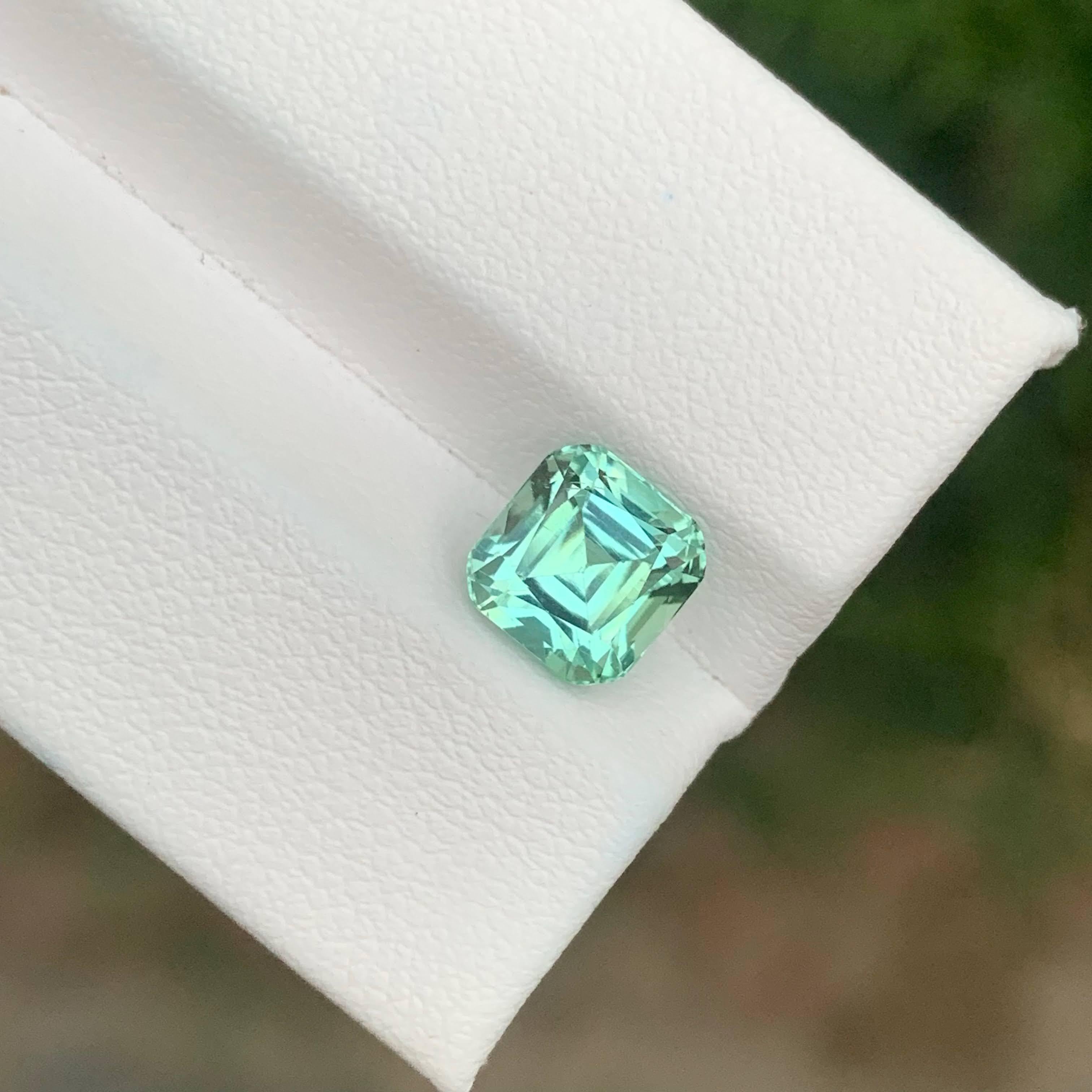 2.25 Carat Seafoam Tourmaline Stone Cushion Cut Natural Afghan Gemstone (pierre précieuse afghane) en vente 2