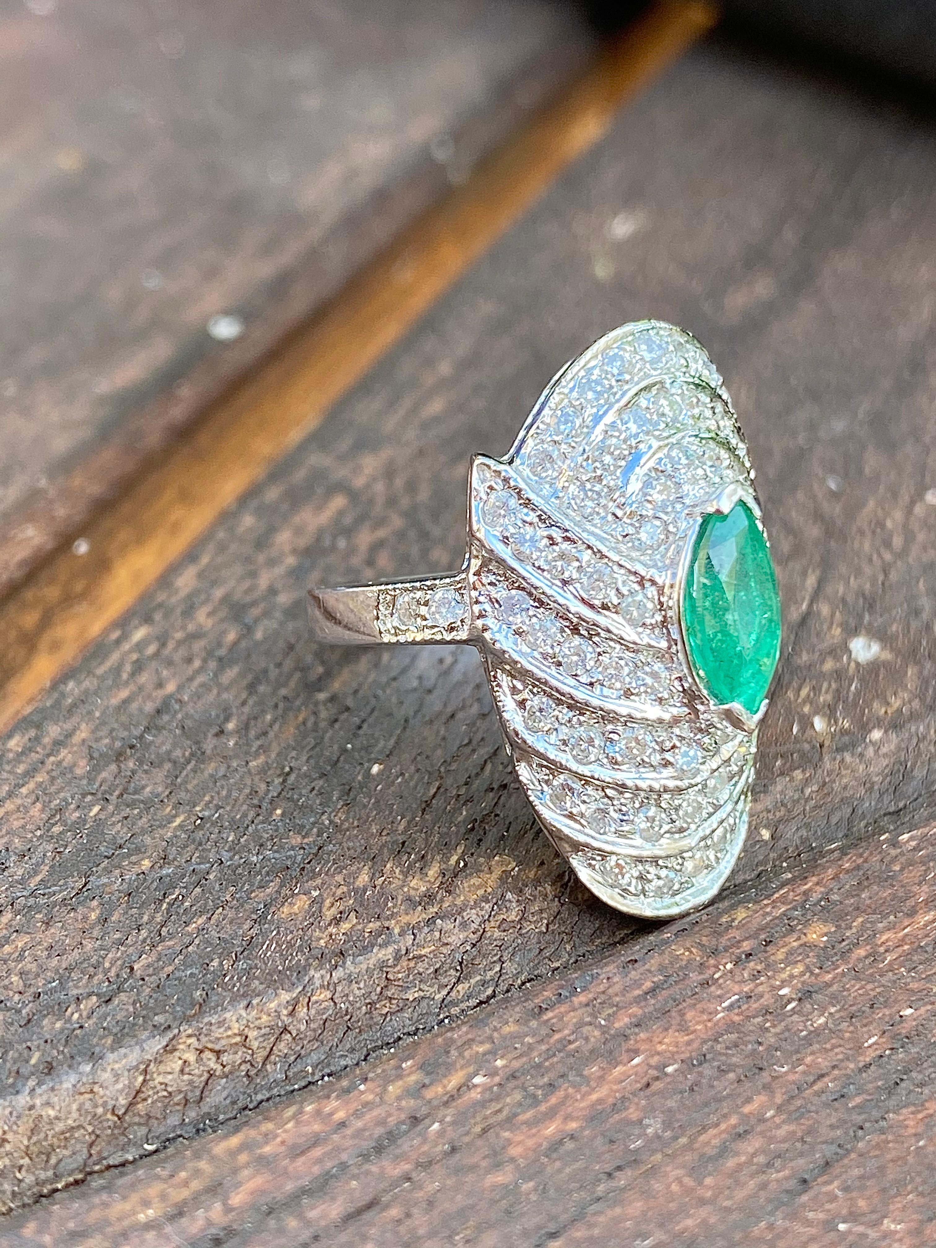 2.25 Carat Marquis-Cut Colombian Emerald and Diamond 14 Karat White Gold Ring In New Condition For Sale In Miami, FL