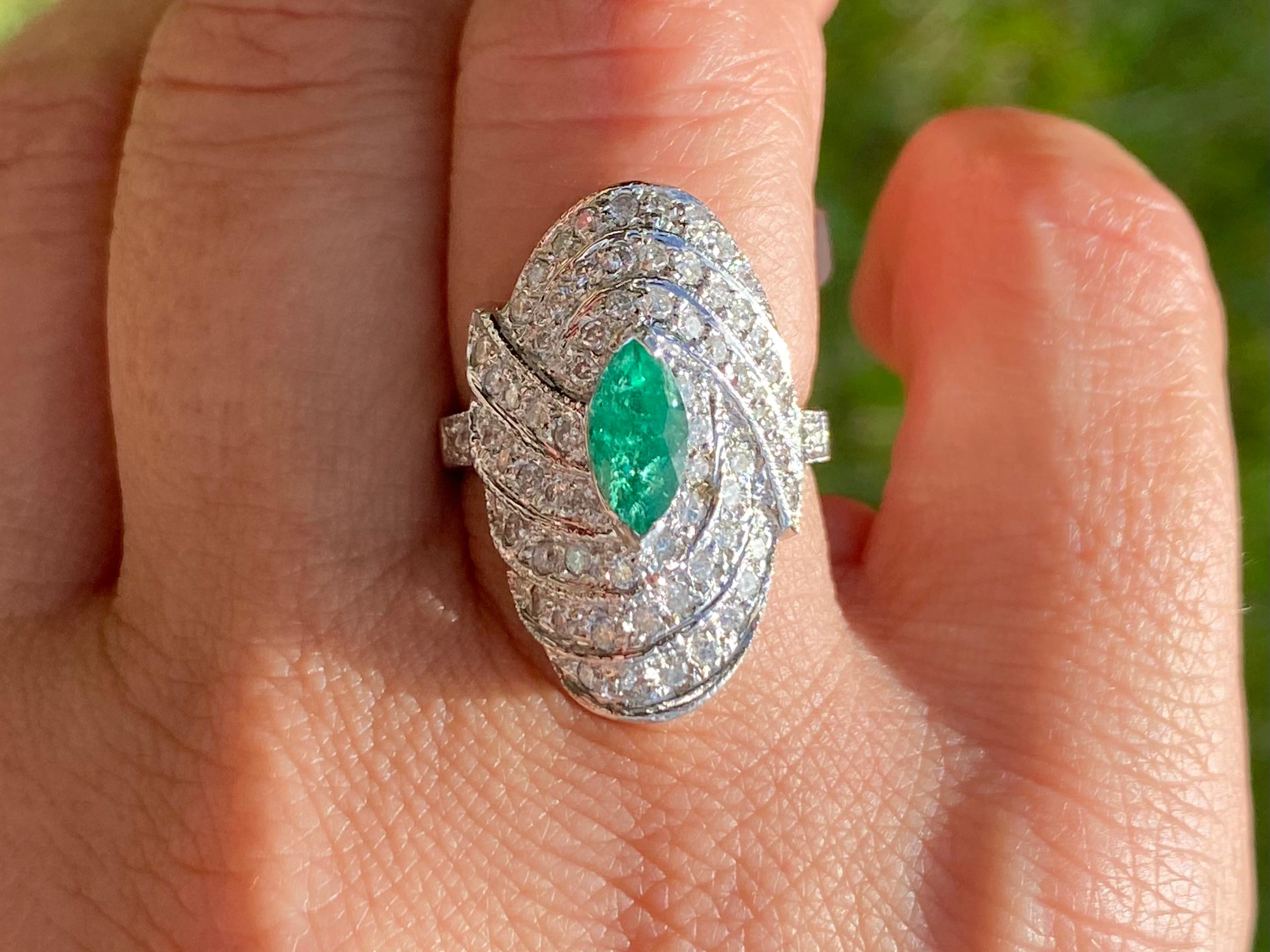 2.25 Carat Marquis-Cut Colombian Emerald and Diamond 14 Karat White Gold Ring For Sale 1