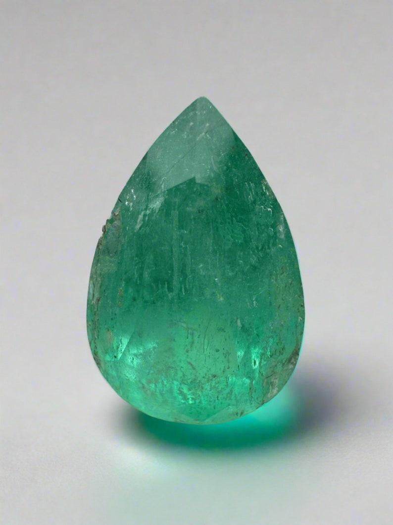 Émeraude colombienne vert mousse de 2,25 carats, taille poire, pierre de naissance de mai