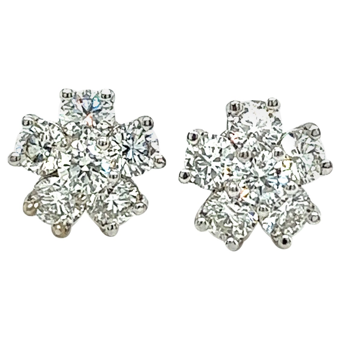 2,25 Karat natürliche Diamant-Ohrringe im Angebot