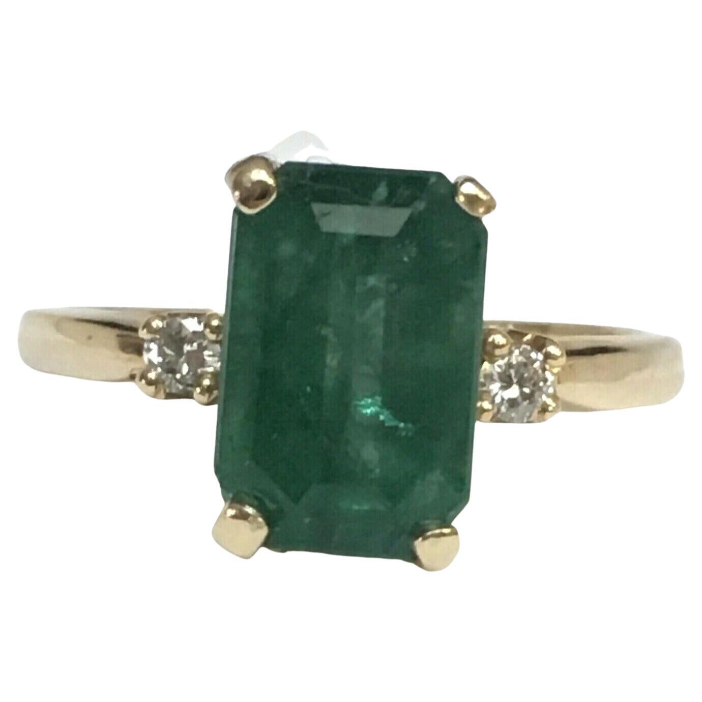 2.25 Carat Natural Emerald 14k Gold Diamond Ring 3.5 Gram
