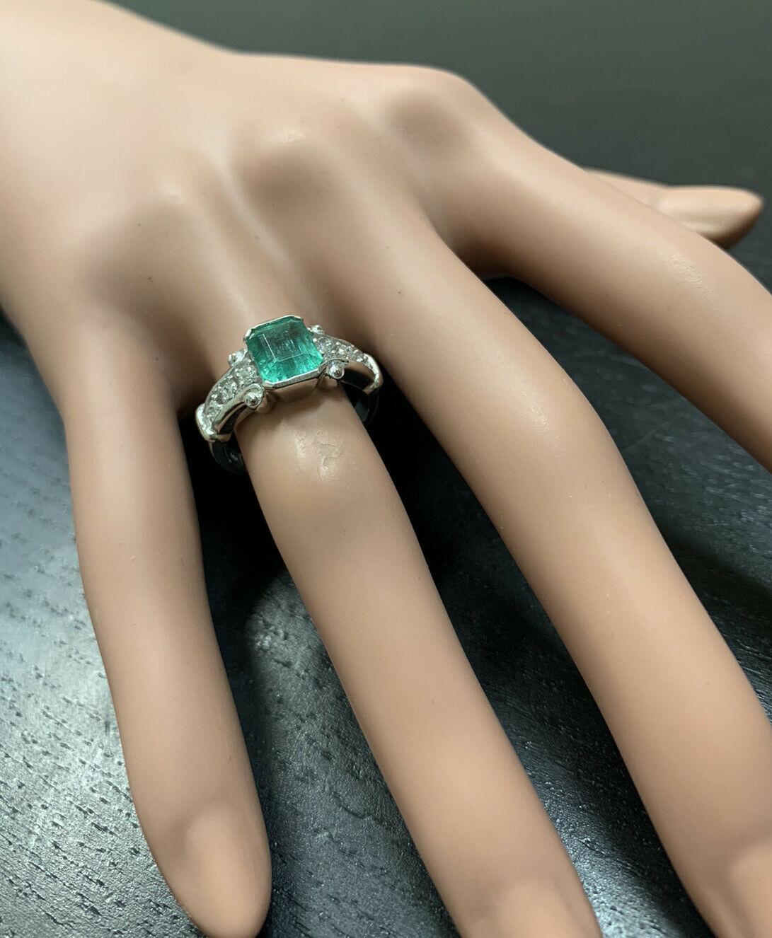 2.25 Carat Natural Emerald and Diamond 14 Karat Solid White Gold Ring For Sale 2