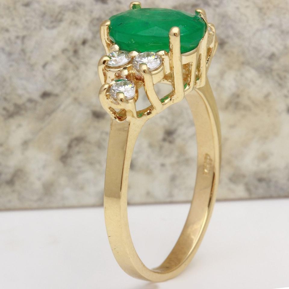 Bague en or jaune massif 14 carats avec émeraude naturelle de 2,25 carats et diamants Neuf - En vente à Los Angeles, CA